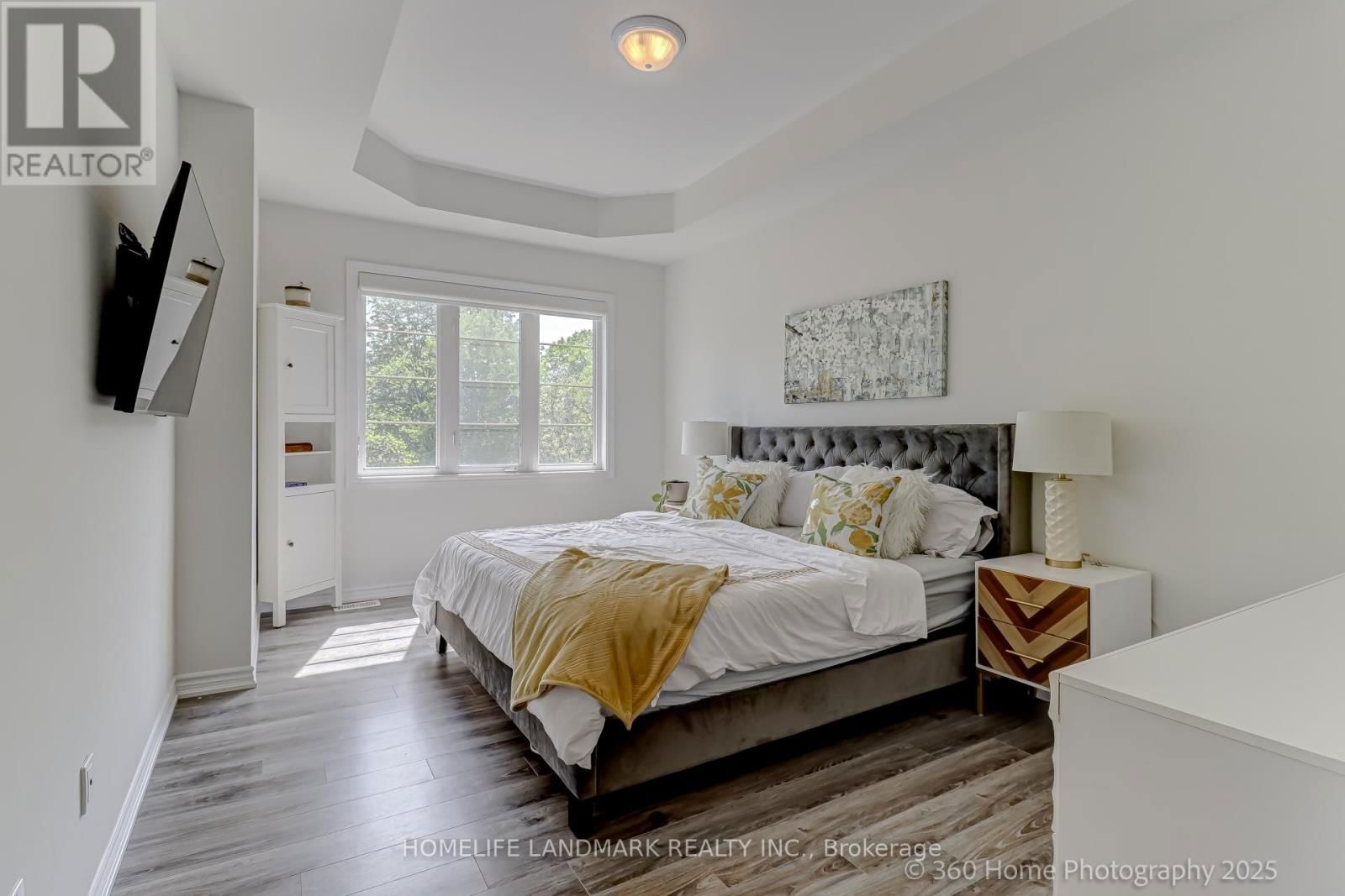 25 WORKMENS CIRCLE Image 19