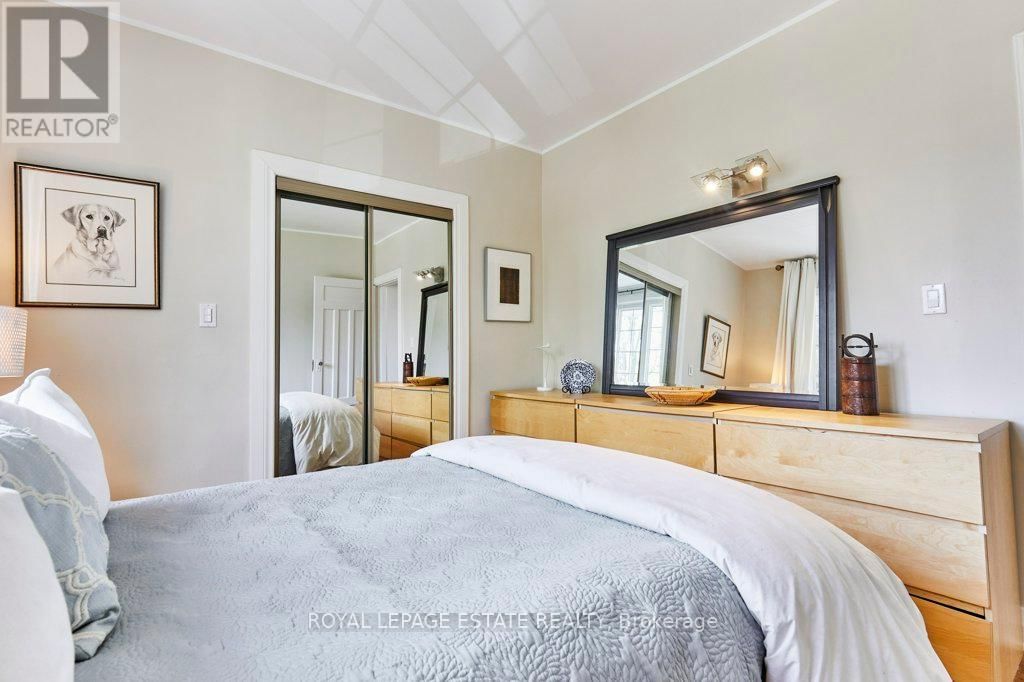 227 SILVER BIRCH AVENUE Image 28