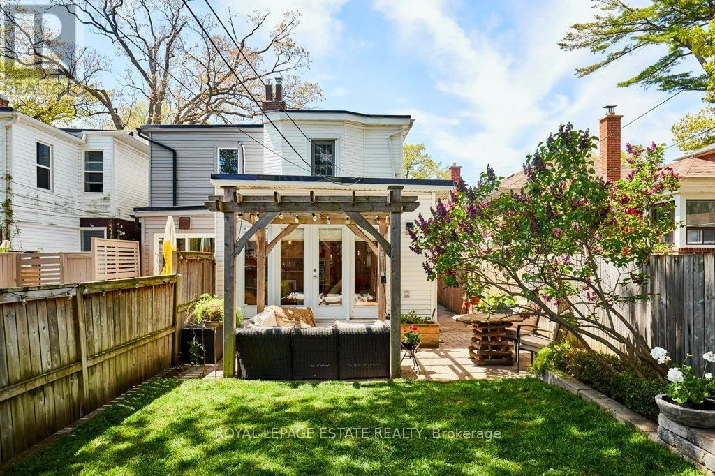 227 SILVER BIRCH AVENUE Image 3