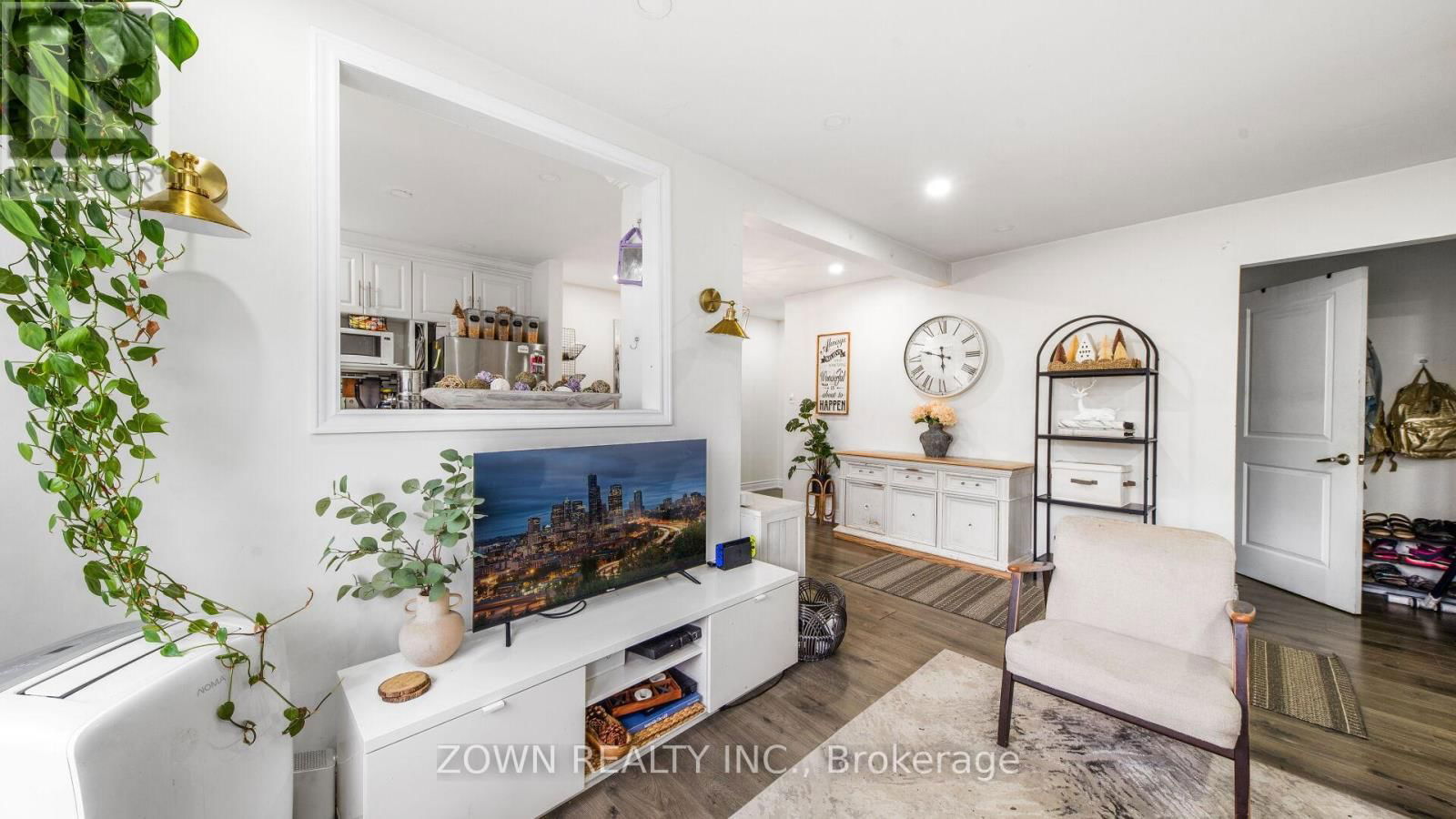 32 - 401 WENWORTH STREET WEST Image 12