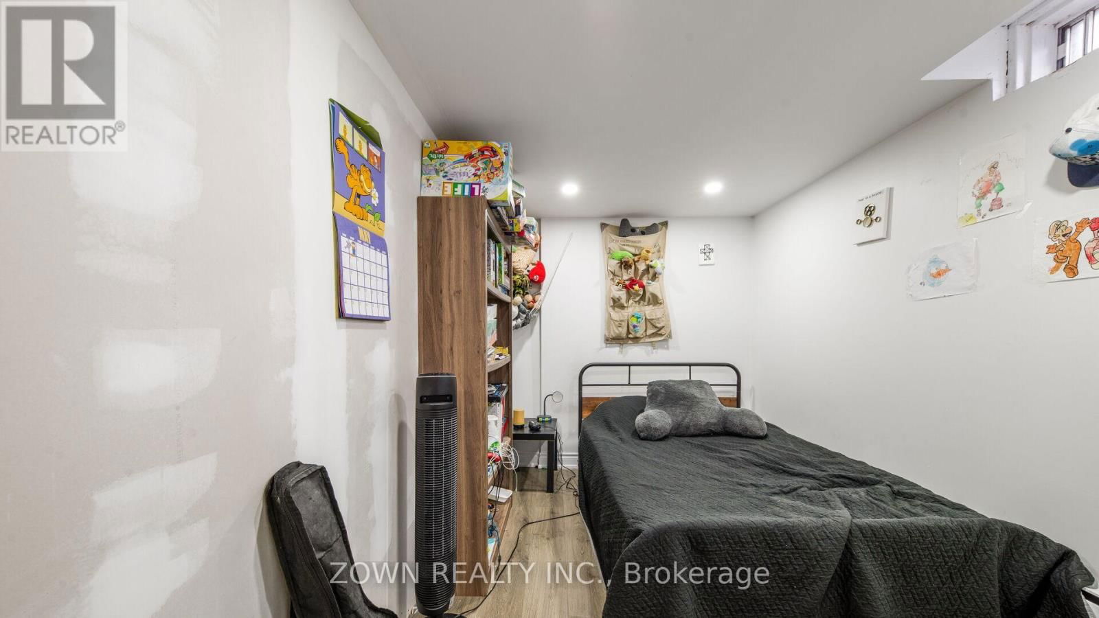 32 - 401 WENWORTH STREET WEST Image 15