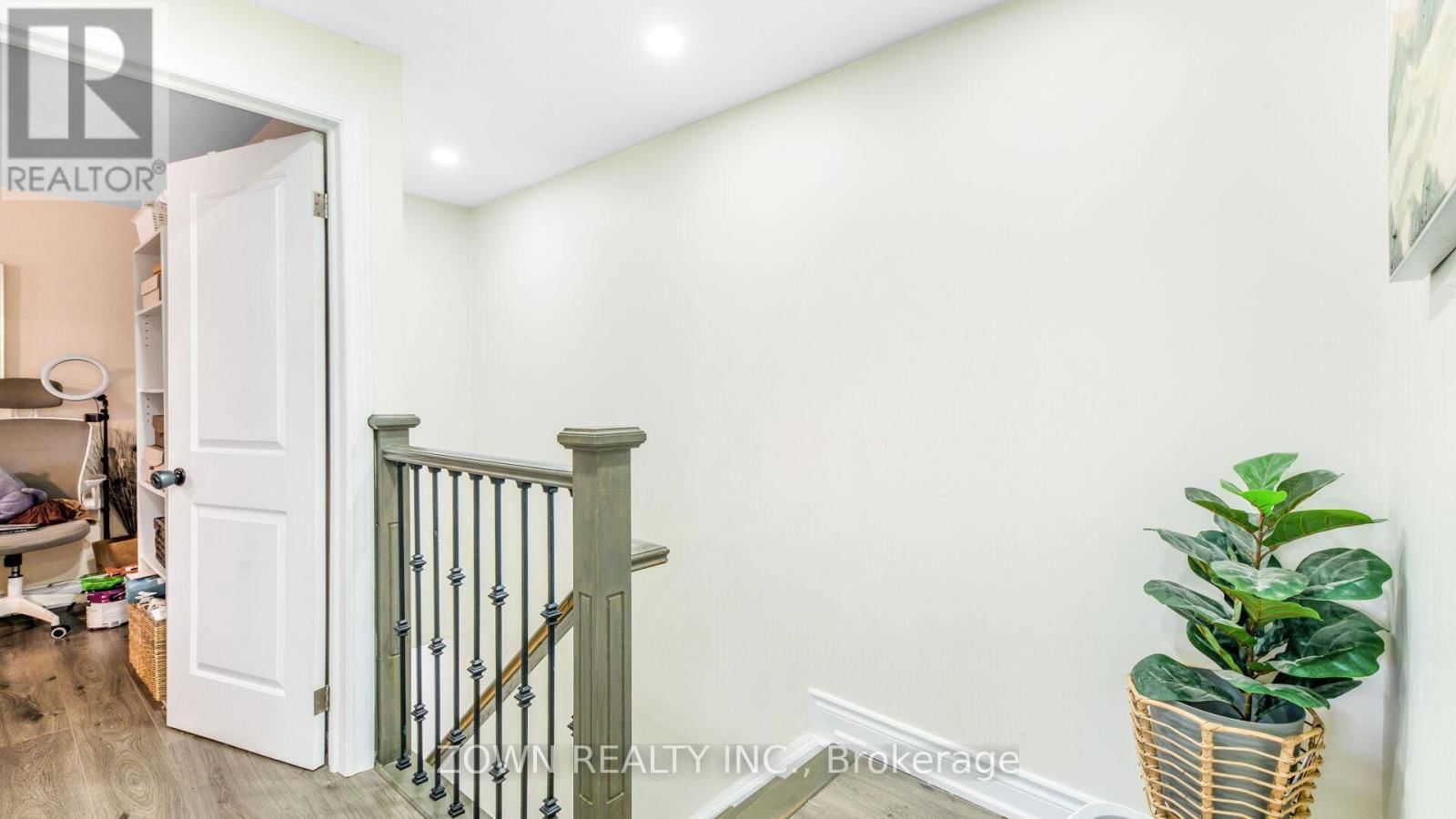32 - 401 WENWORTH STREET WEST Image 27