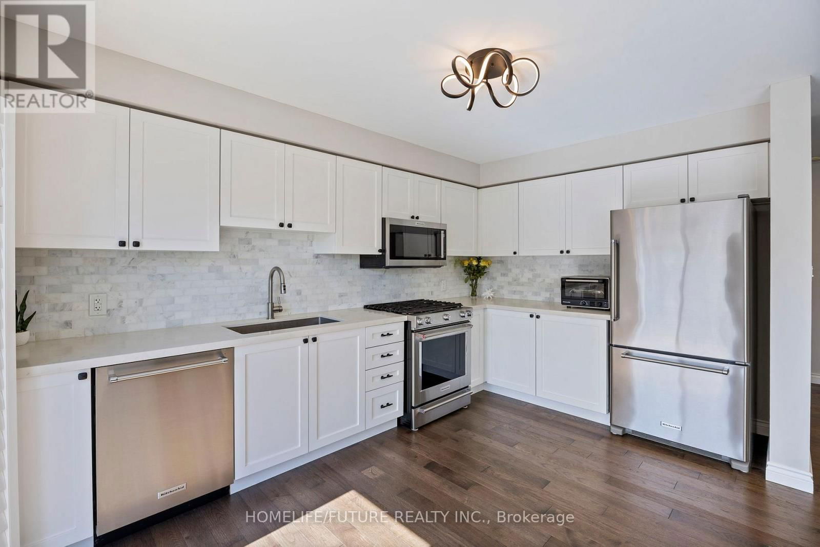 1392 GLASPELL CRESCENT Image 17