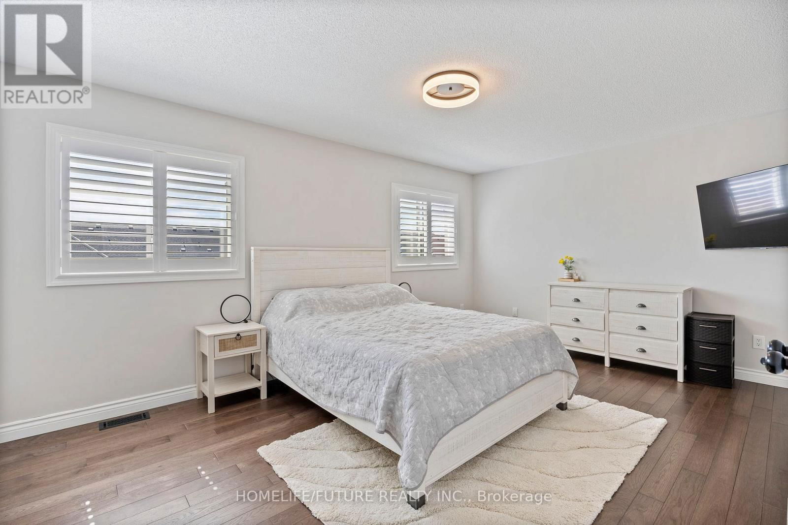 1392 GLASPELL CRESCENT Image 23