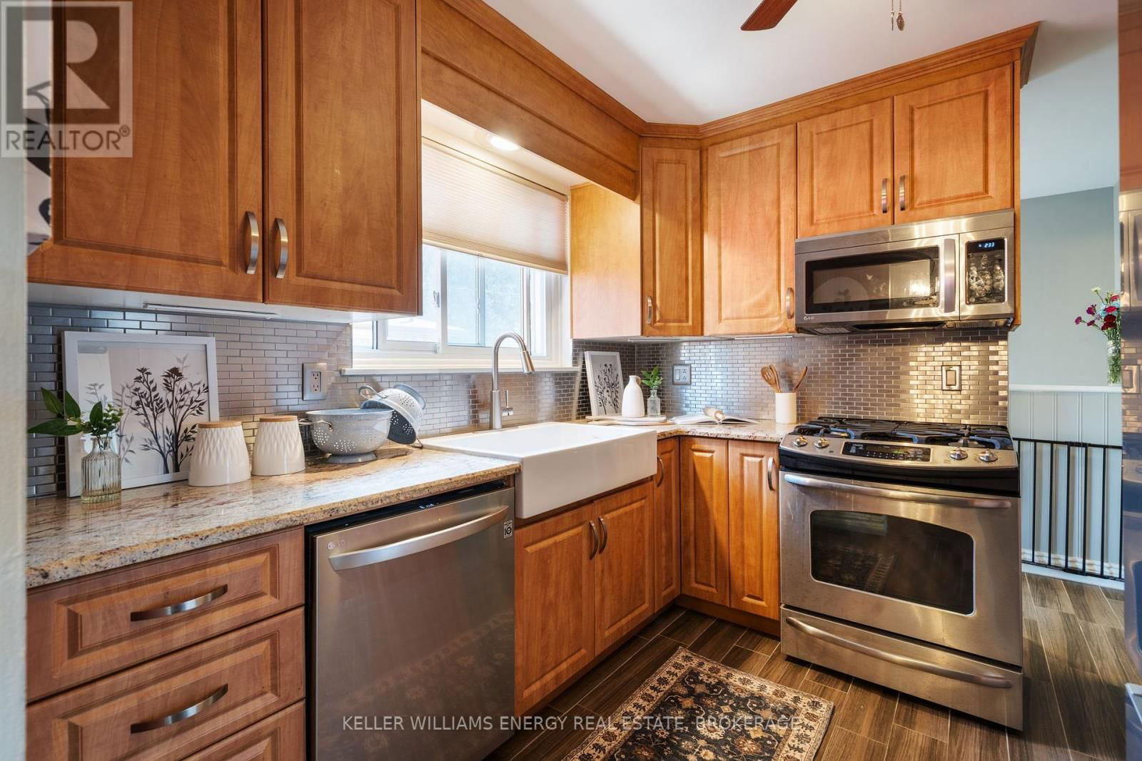 959 DENISE DRIVE Image 11