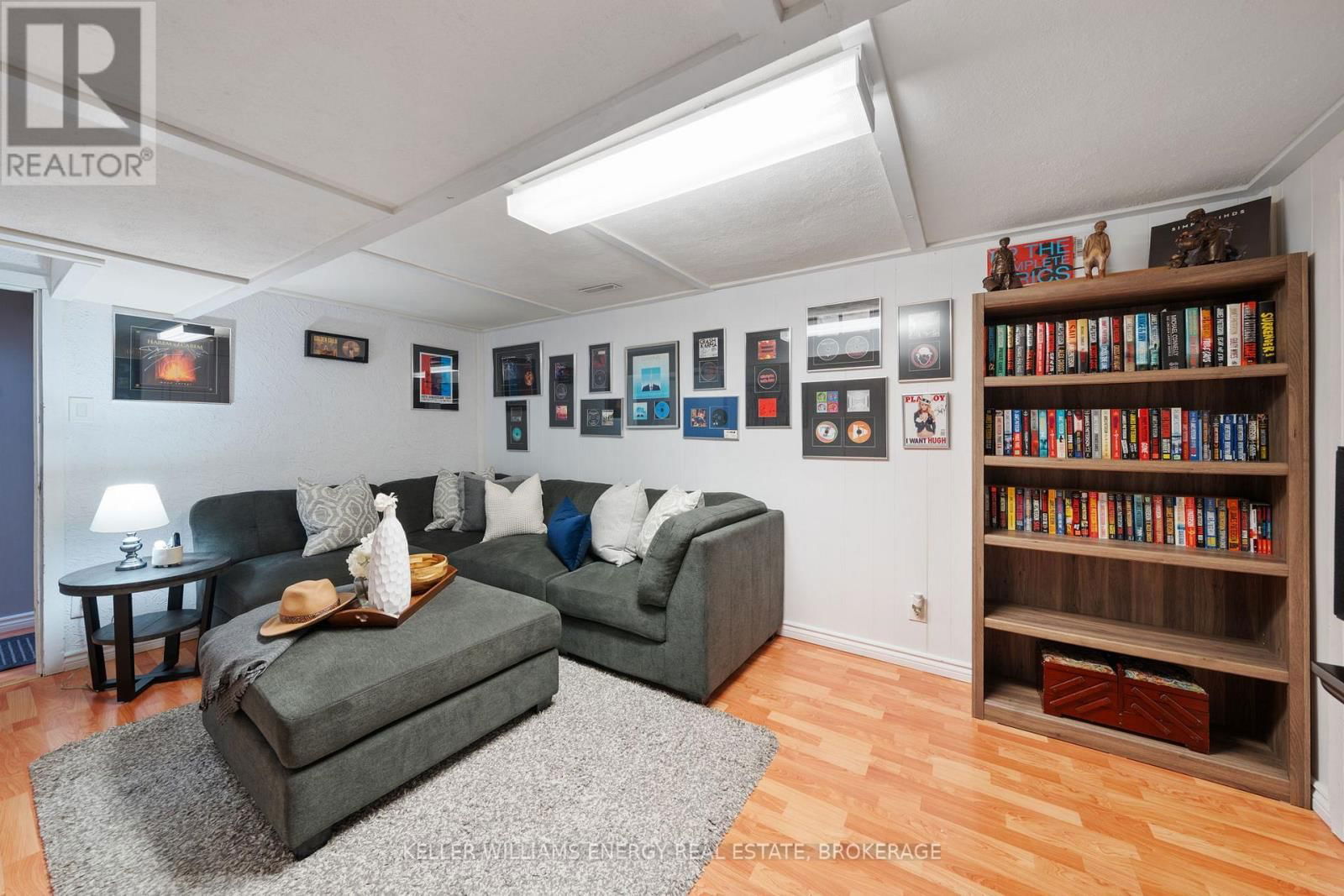 959 DENISE DRIVE Image 16