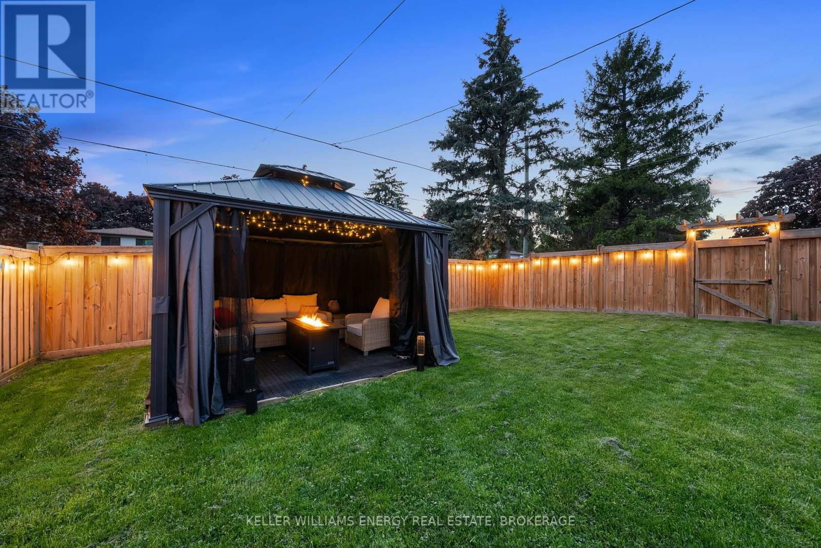 959 DENISE DRIVE Image 4