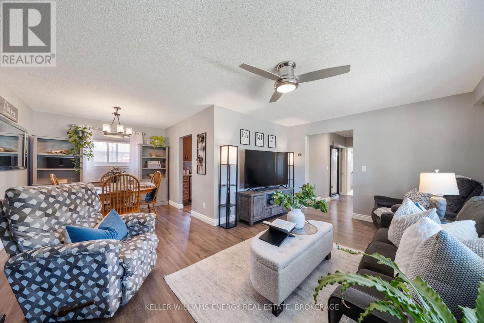 959 DENISE DRIVE Image 9