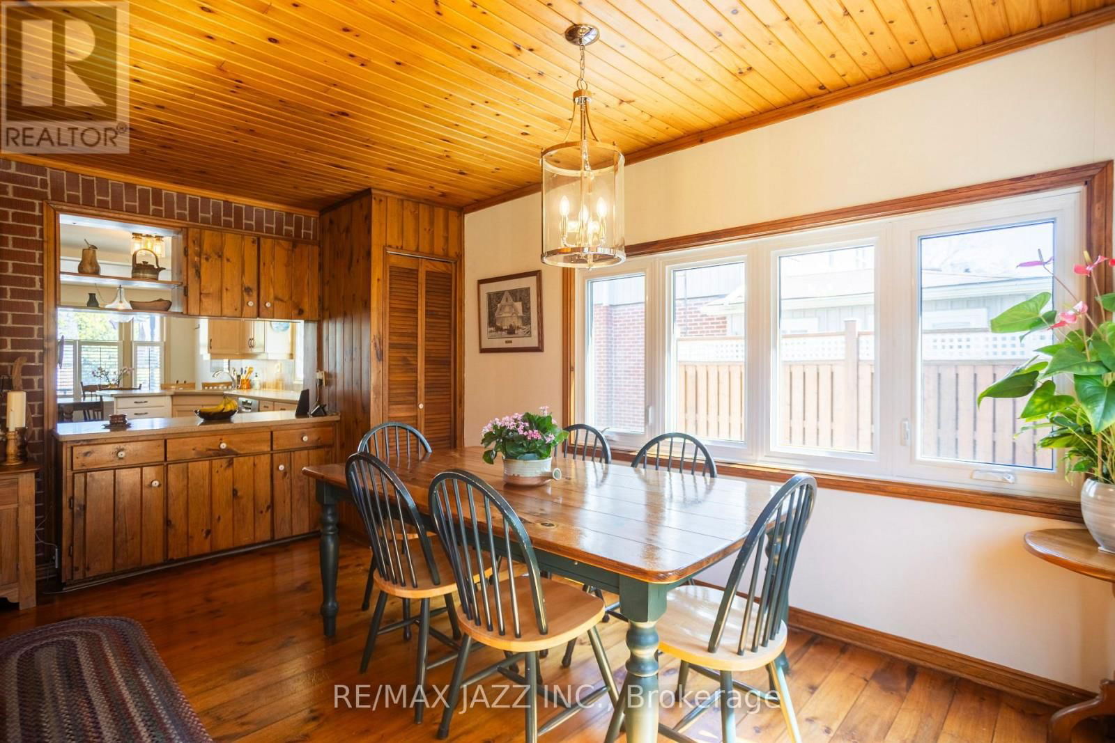824 MASSON STREET Image 13