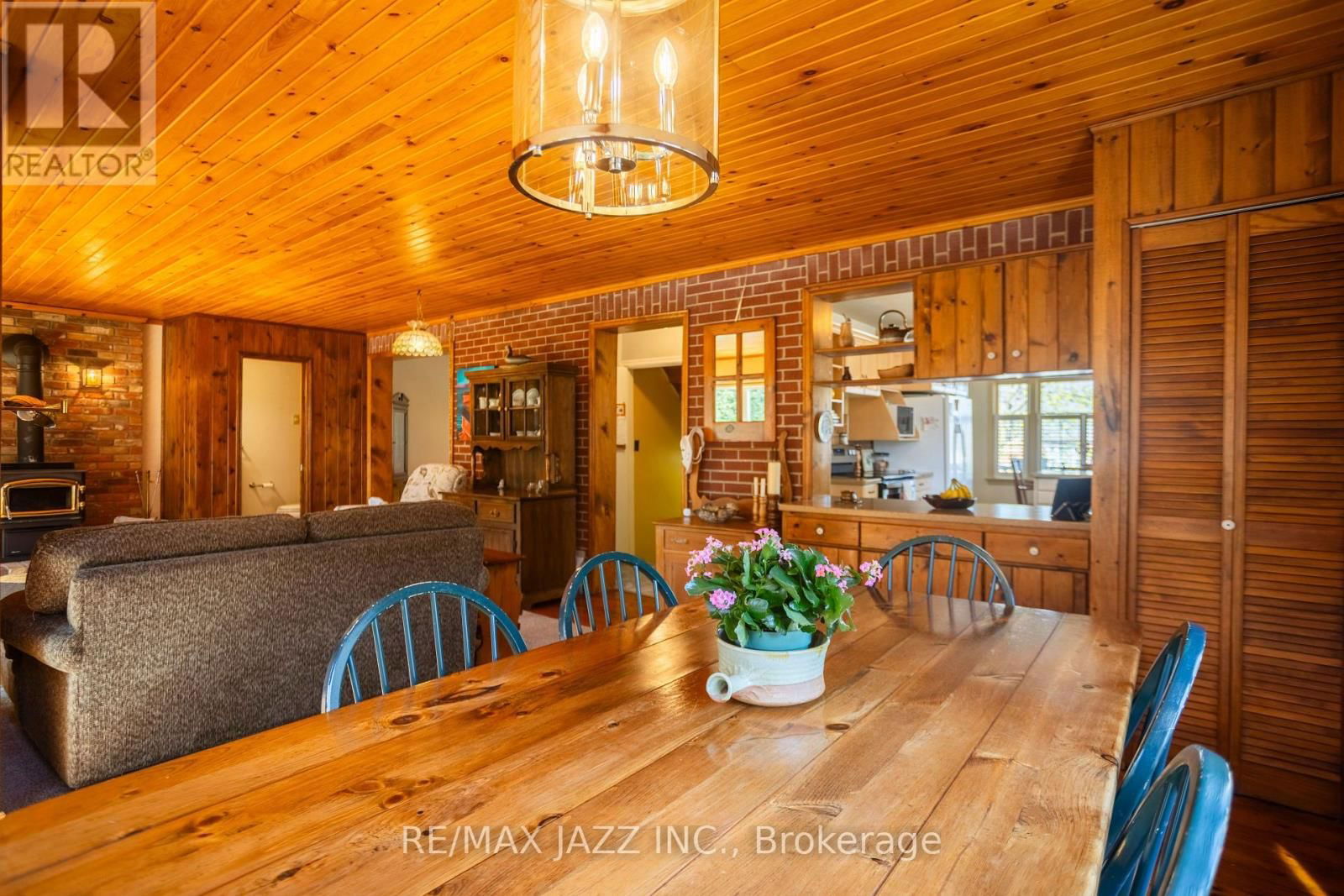 824 MASSON STREET Image 14
