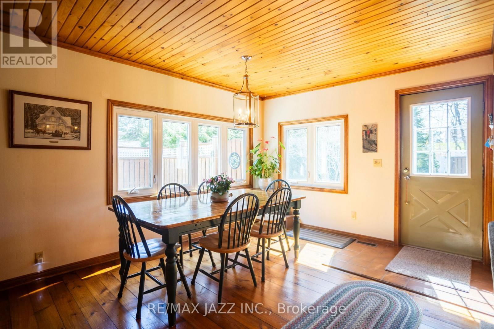 824 MASSON STREET Image 15