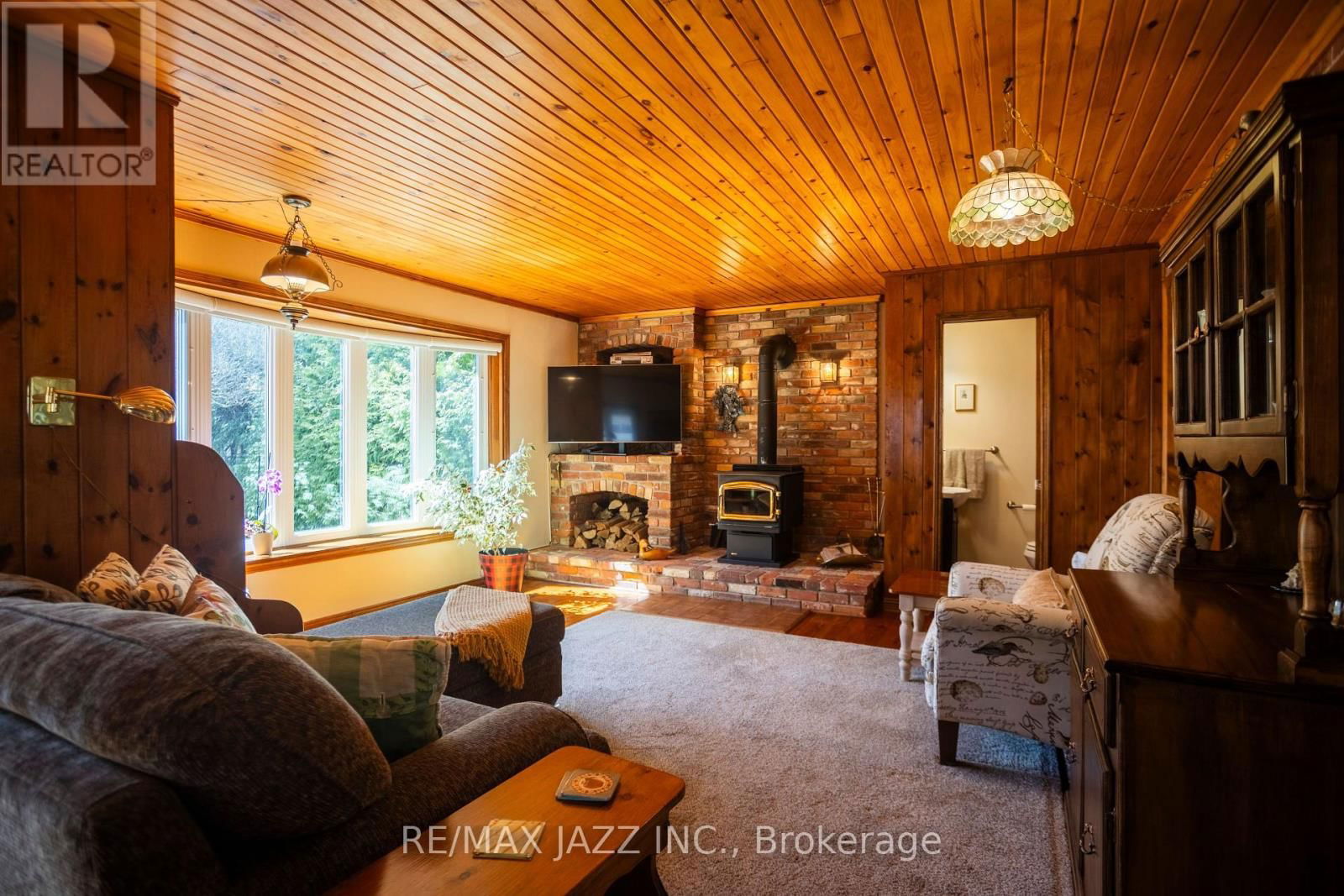 824 MASSON STREET Image 18