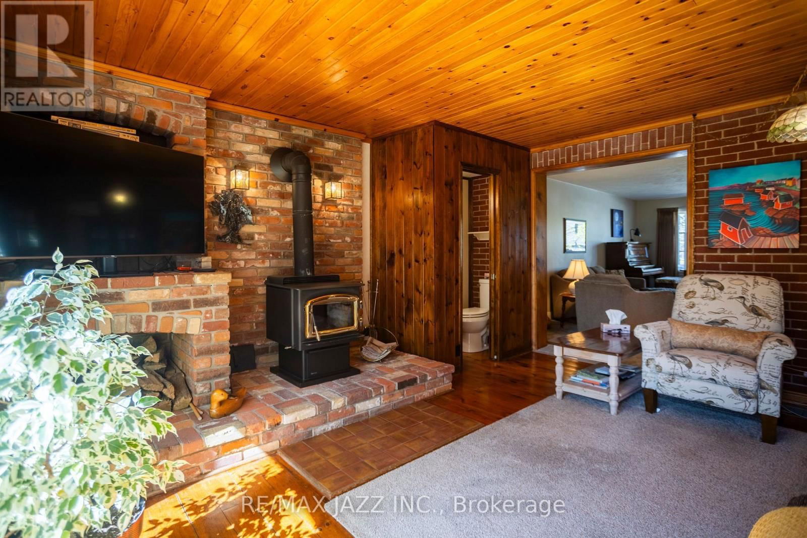 824 MASSON STREET Image 19