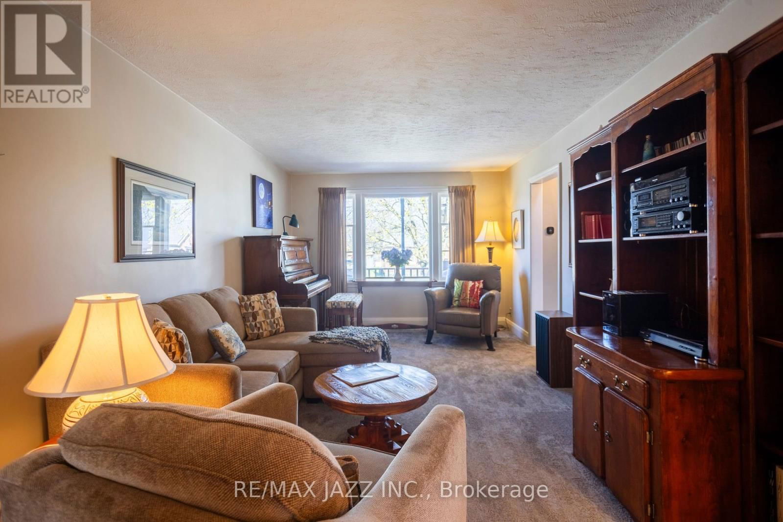 824 MASSON STREET Image 23