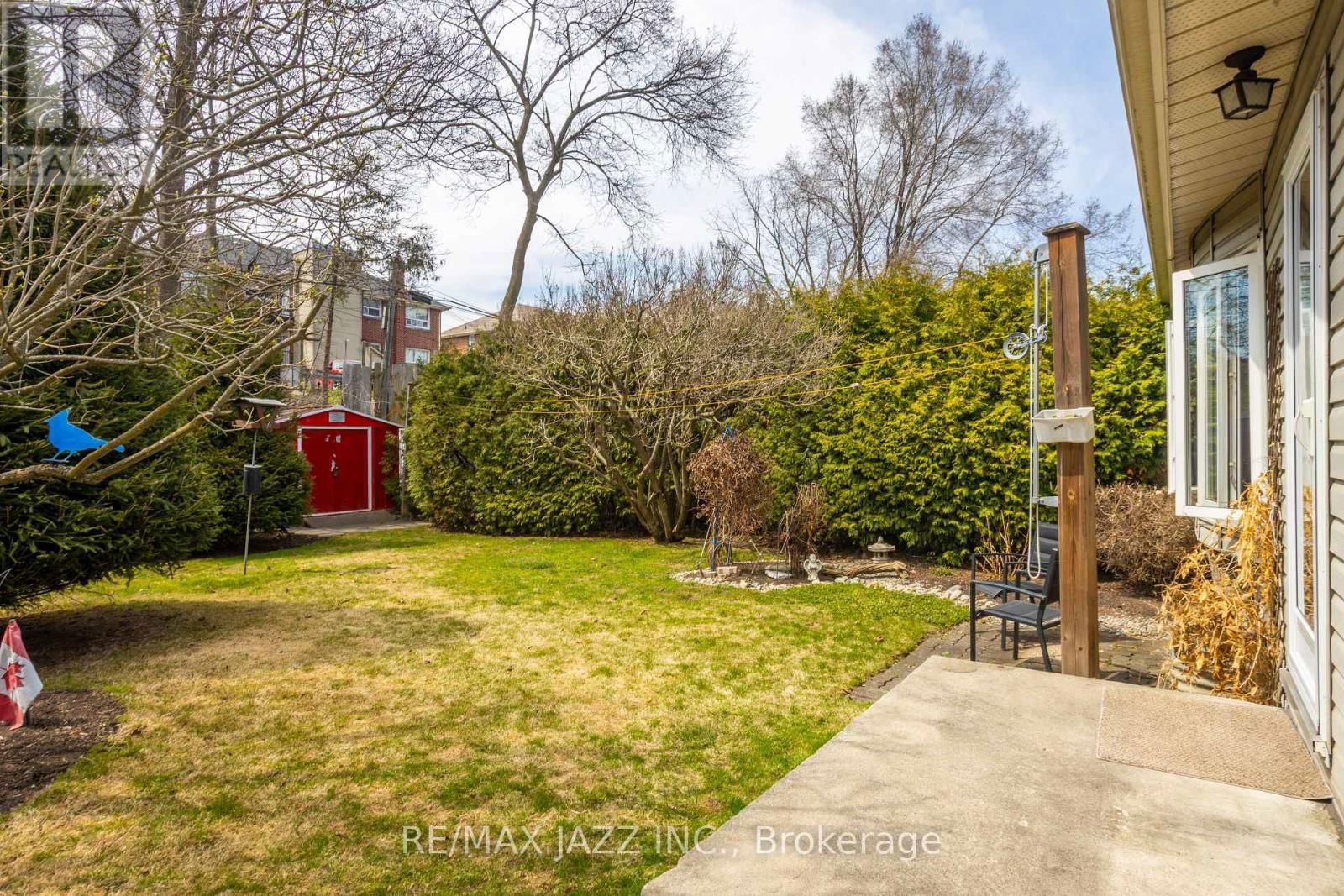 824 MASSON STREET Image 41