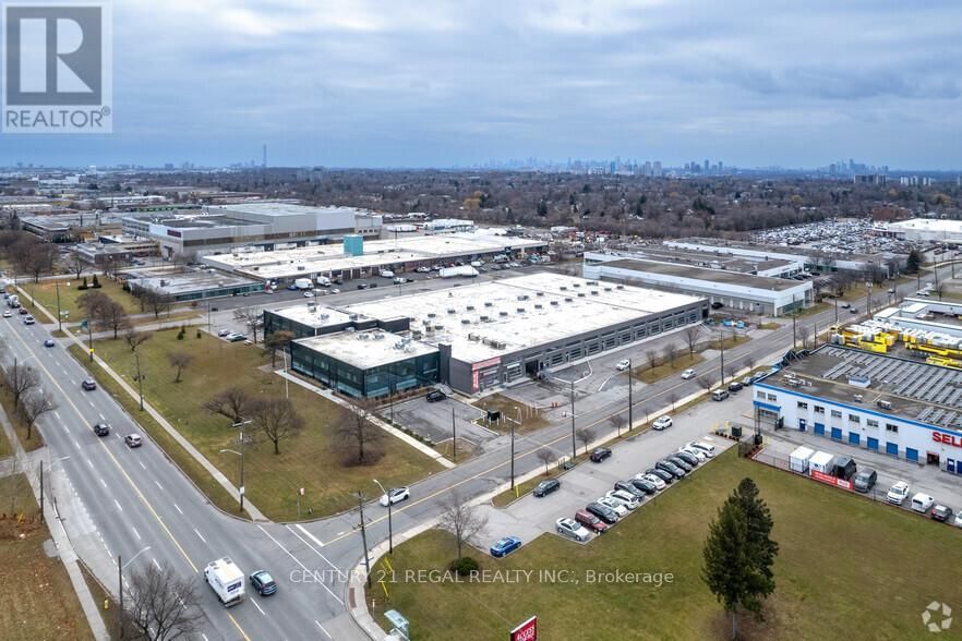118 - 1550 BIRCHMOUNT ROAD Image 2