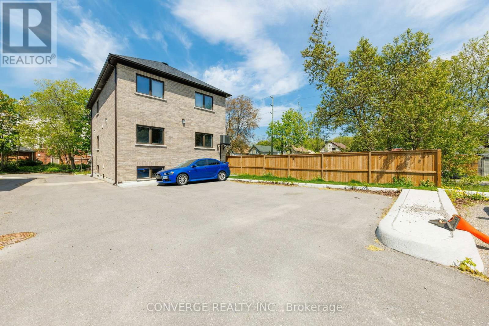 3 - 79 HOGARTH STREET Image 10
