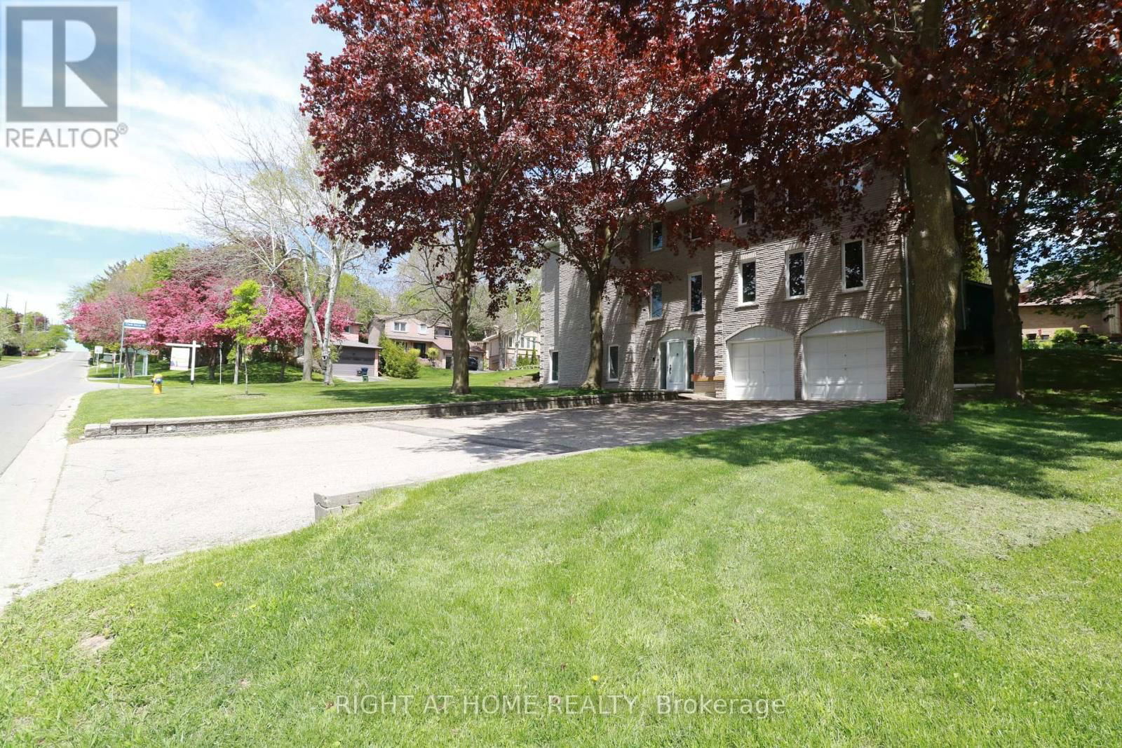 2 CLARK SECOR PLACE Image 35