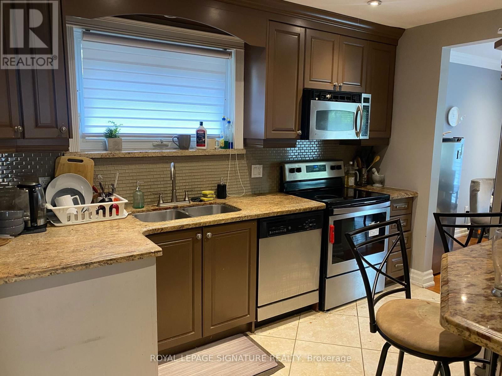 MAIN - 40 WATERFIELD DRIVE Image 3