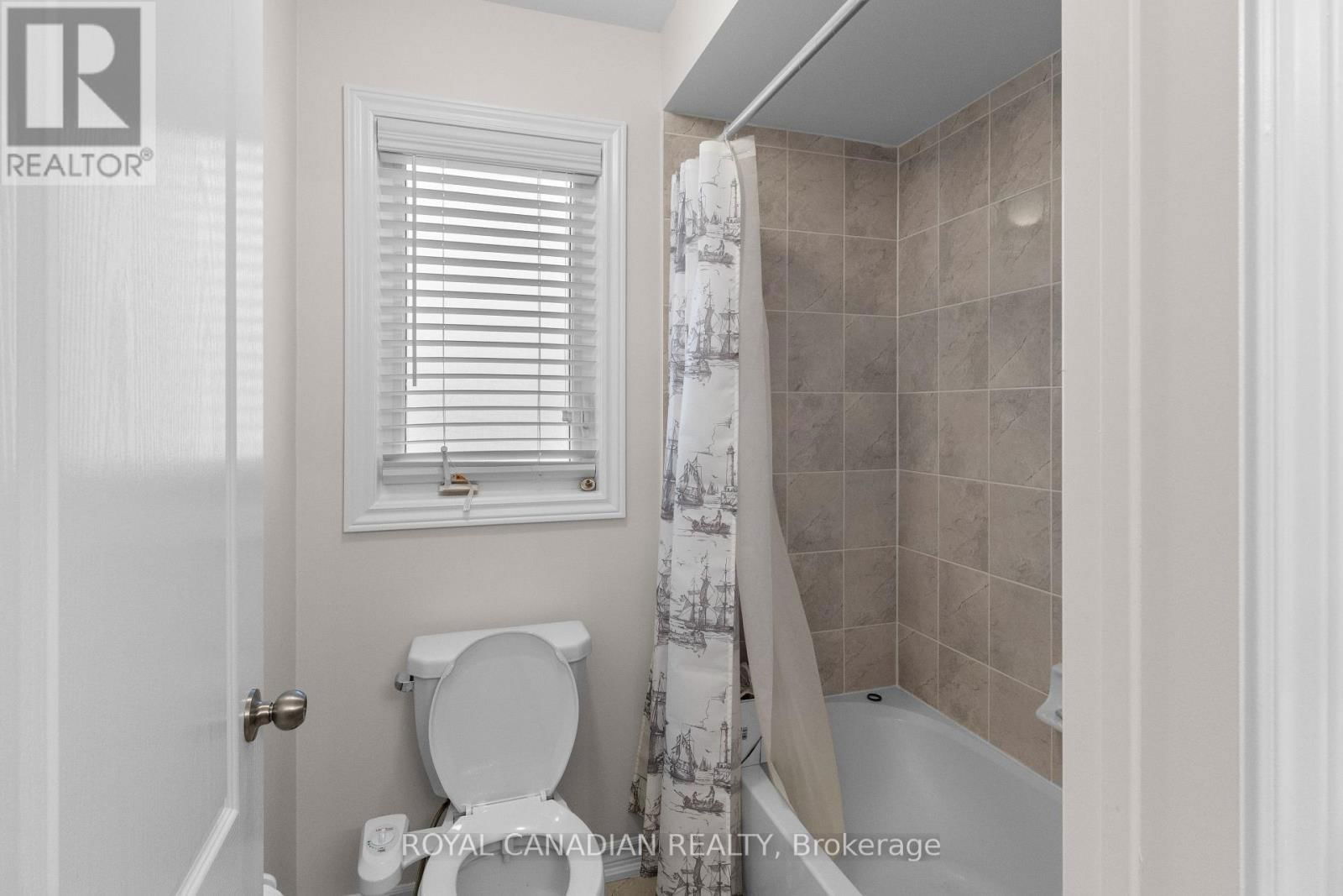 1890 GRANDVIEW STREET NORTH Image 27