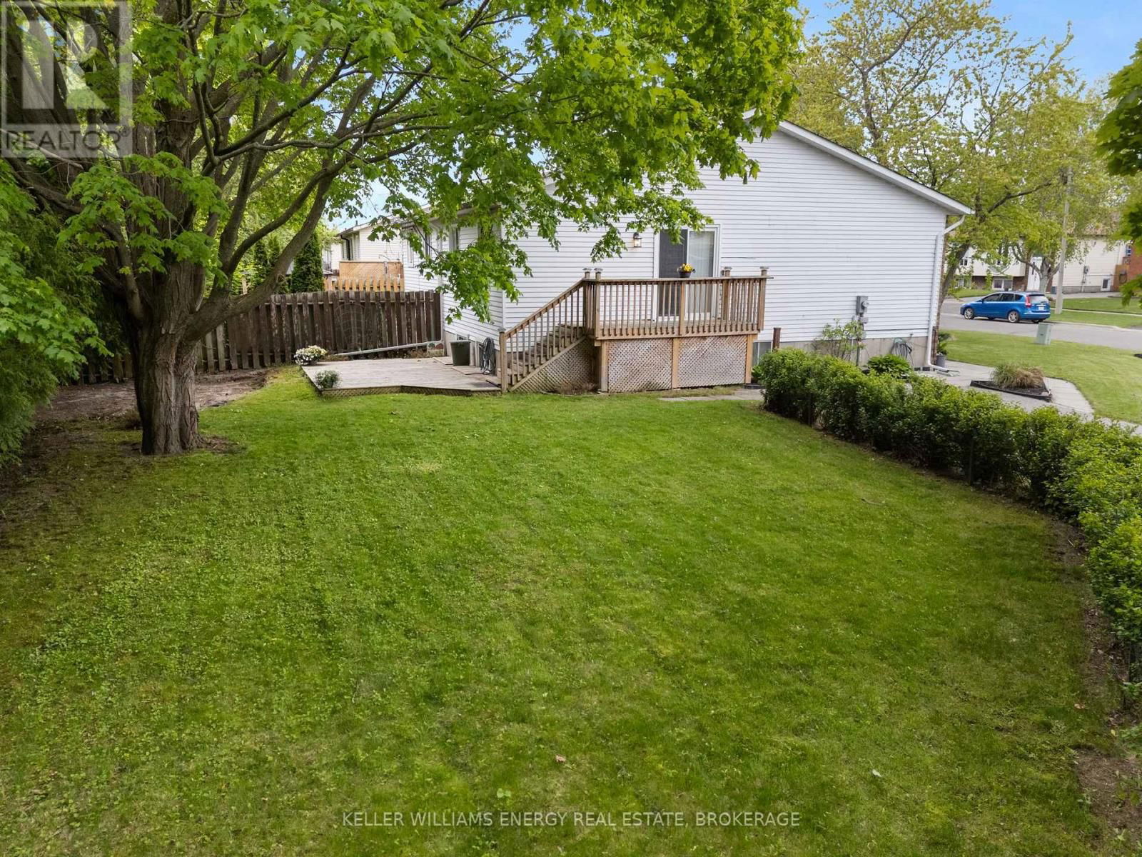 736 CRICKLEWOOD DRIVE Image 31