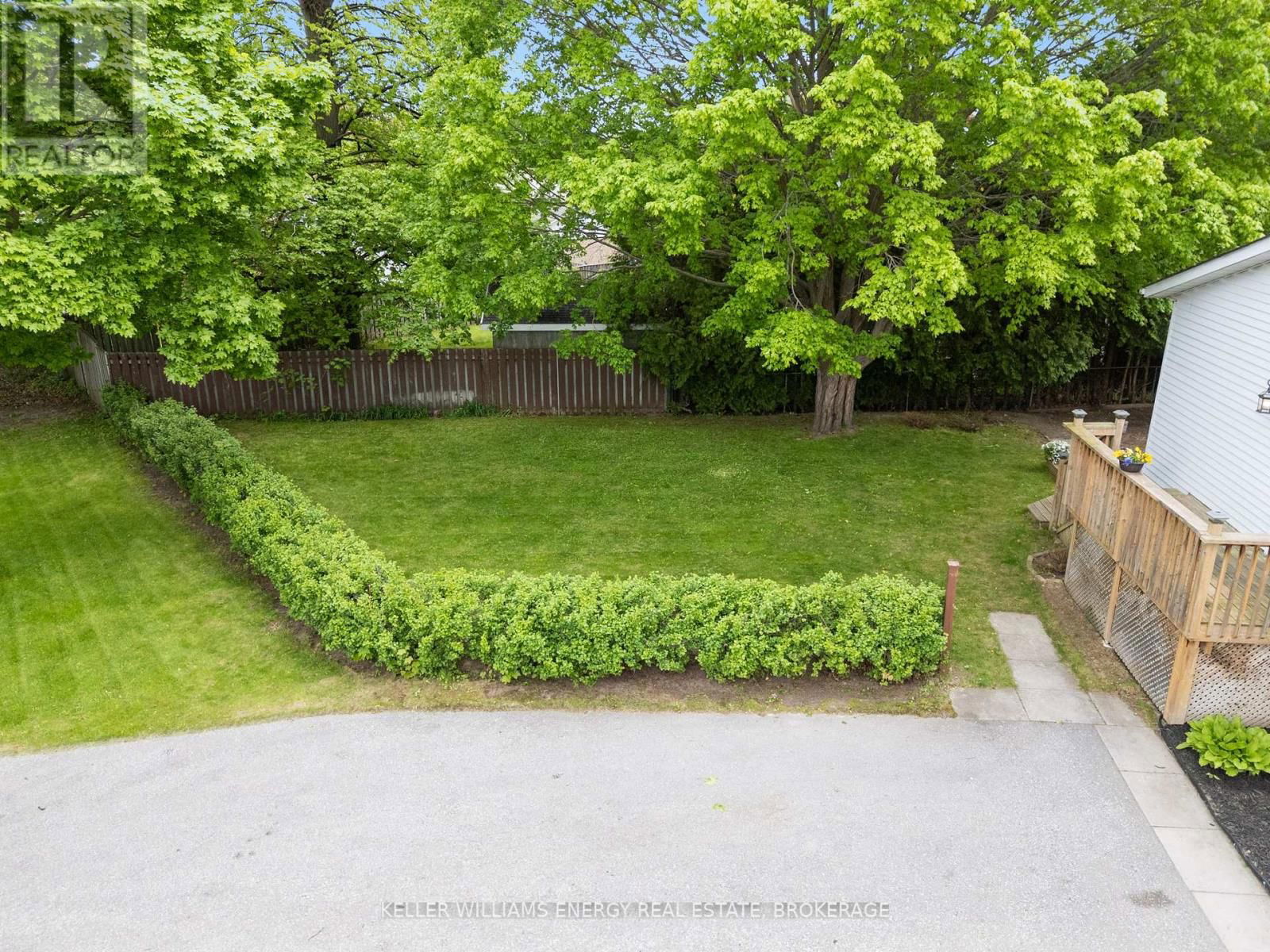 736 CRICKLEWOOD DRIVE Image 32
