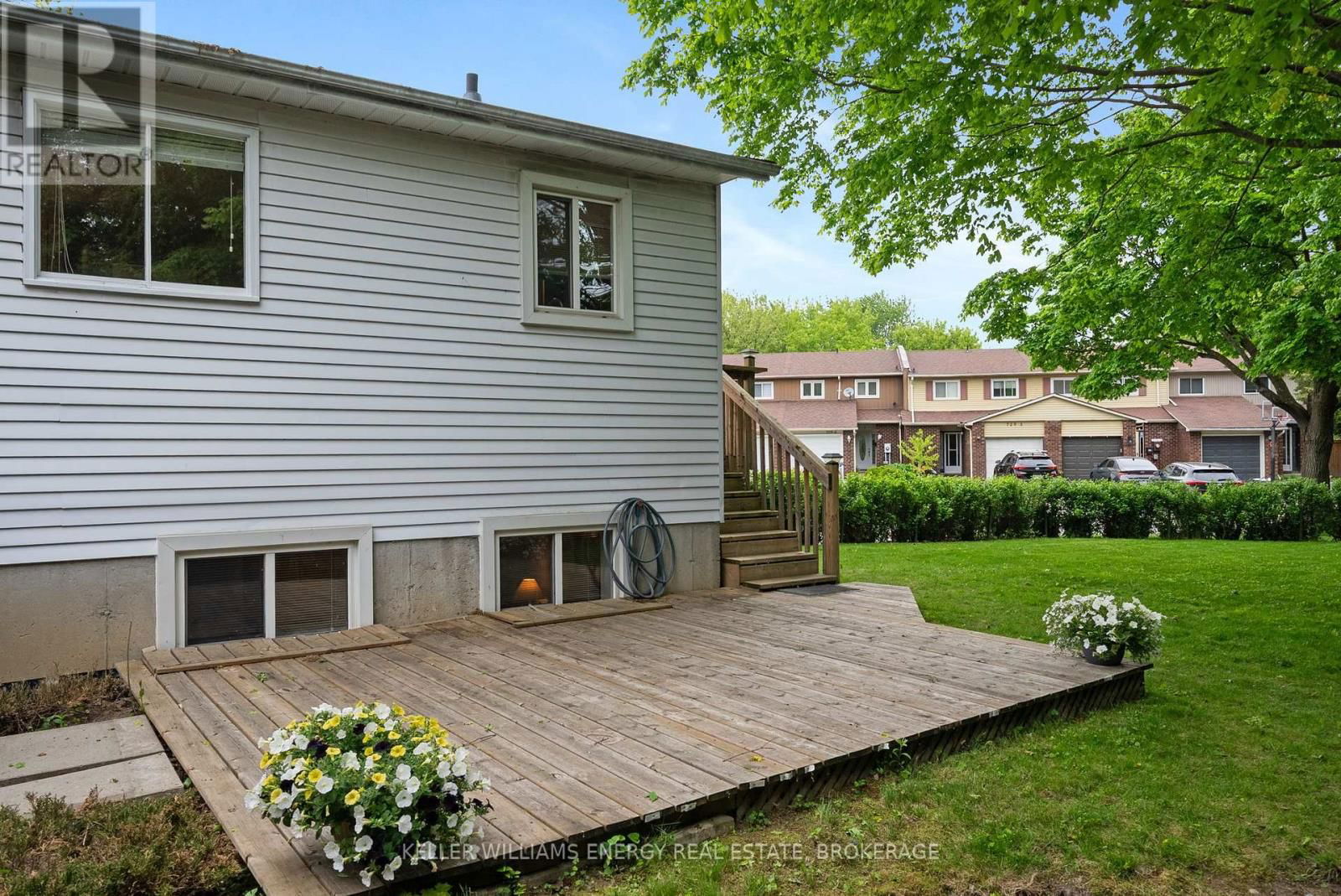 736 CRICKLEWOOD DRIVE Image 37