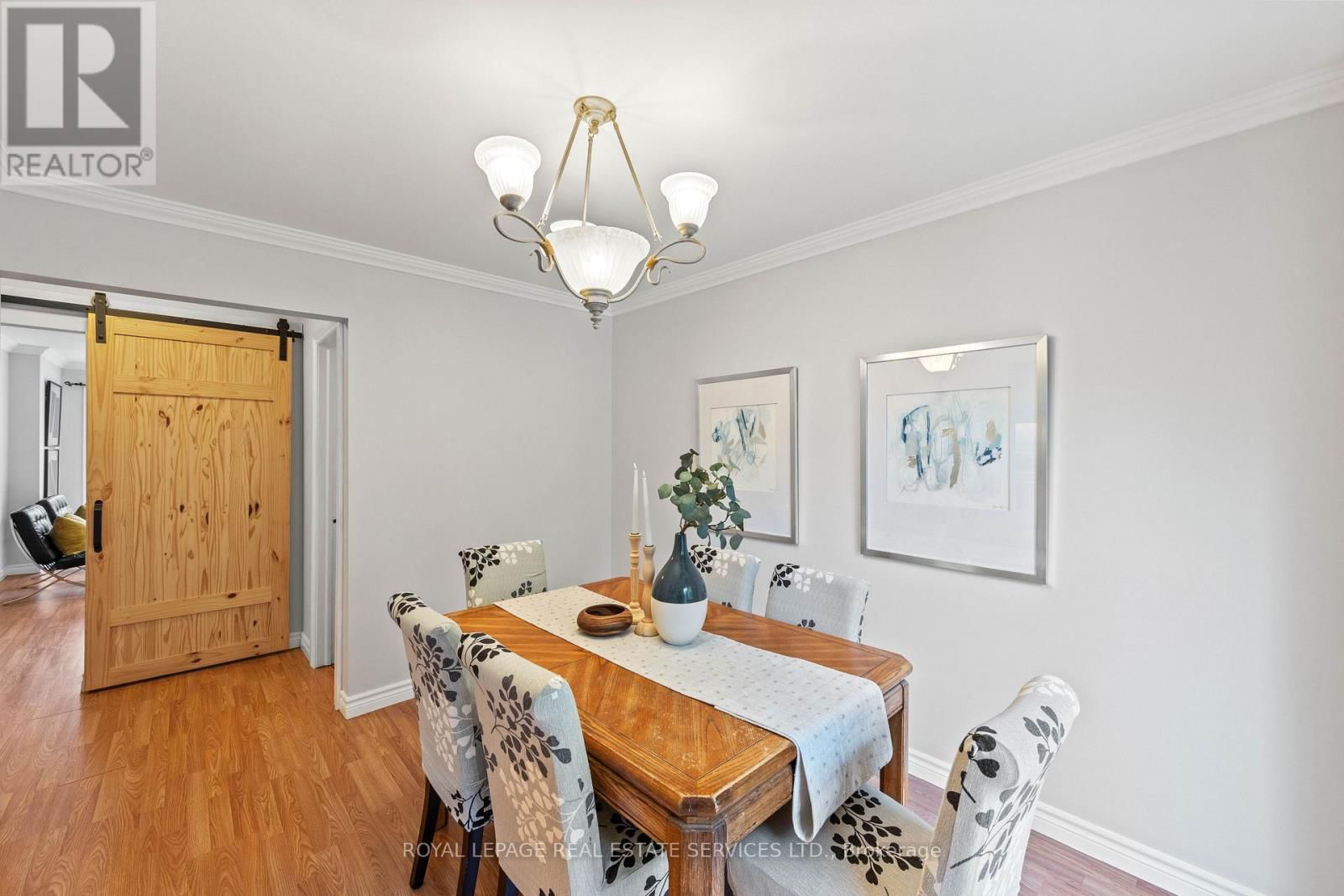 426 CAMELOT COURT Image 13