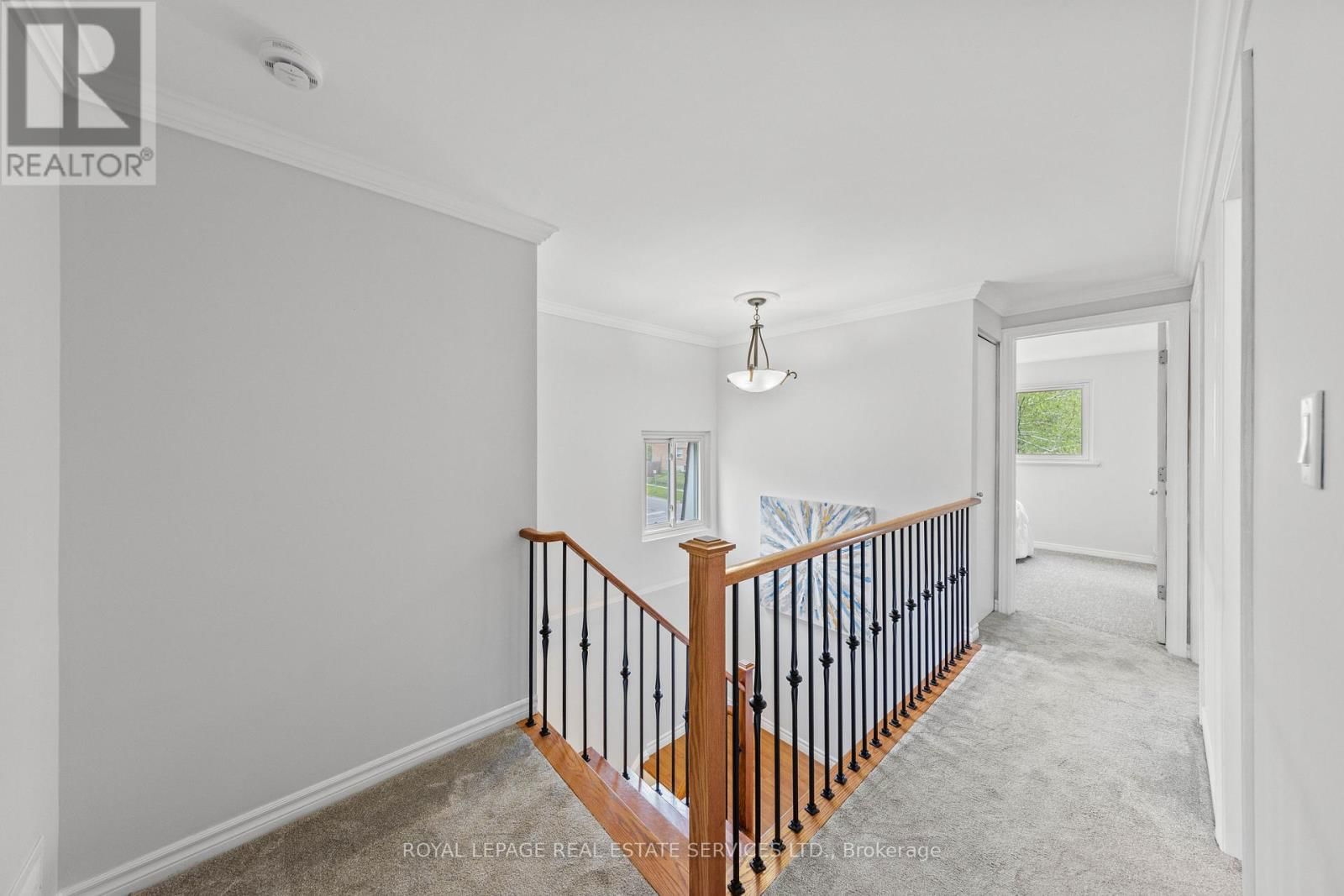 426 CAMELOT COURT Image 23