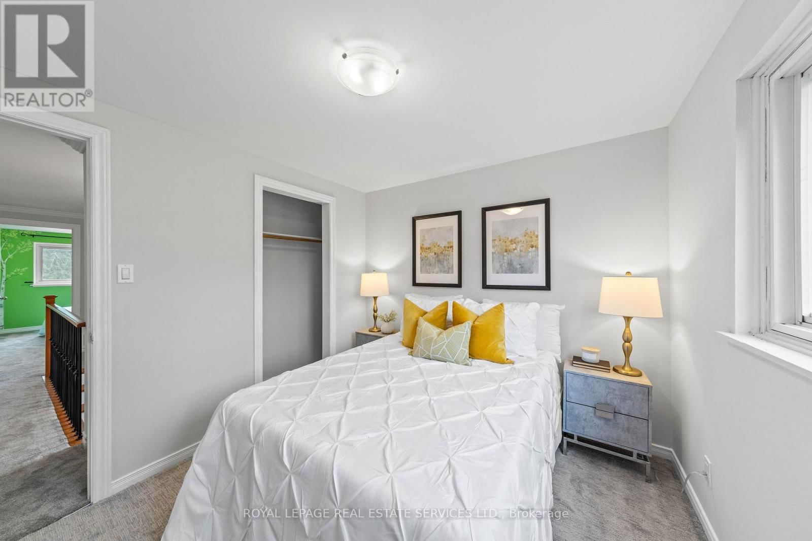 426 CAMELOT COURT Image 27