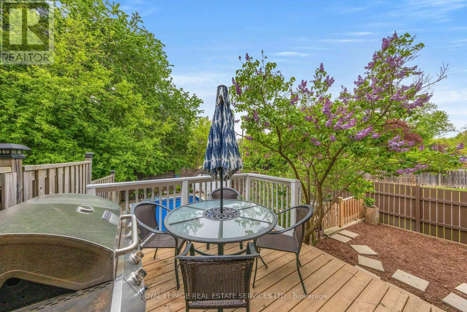 426 CAMELOT COURT Image 40