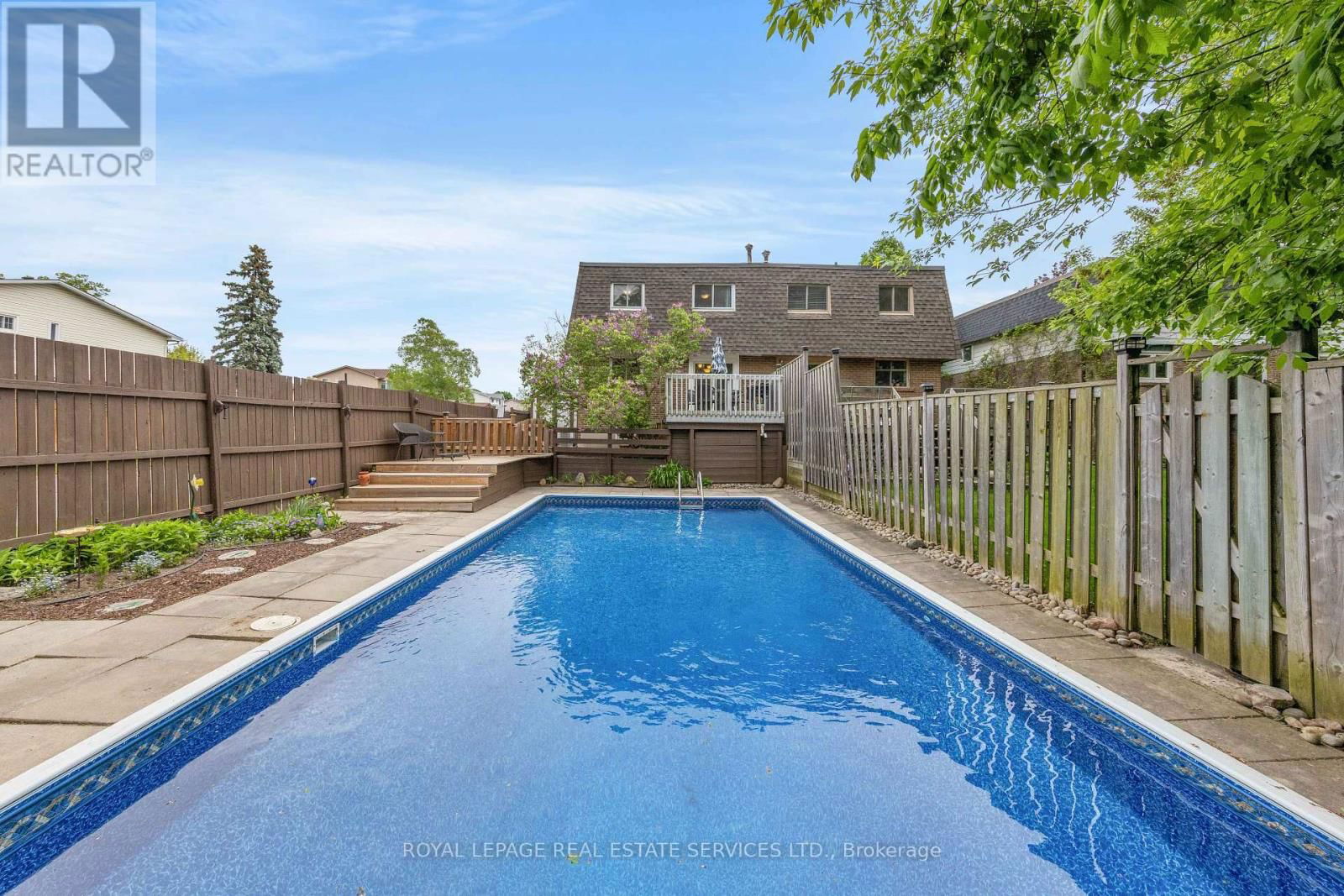 426 CAMELOT COURT Image 48