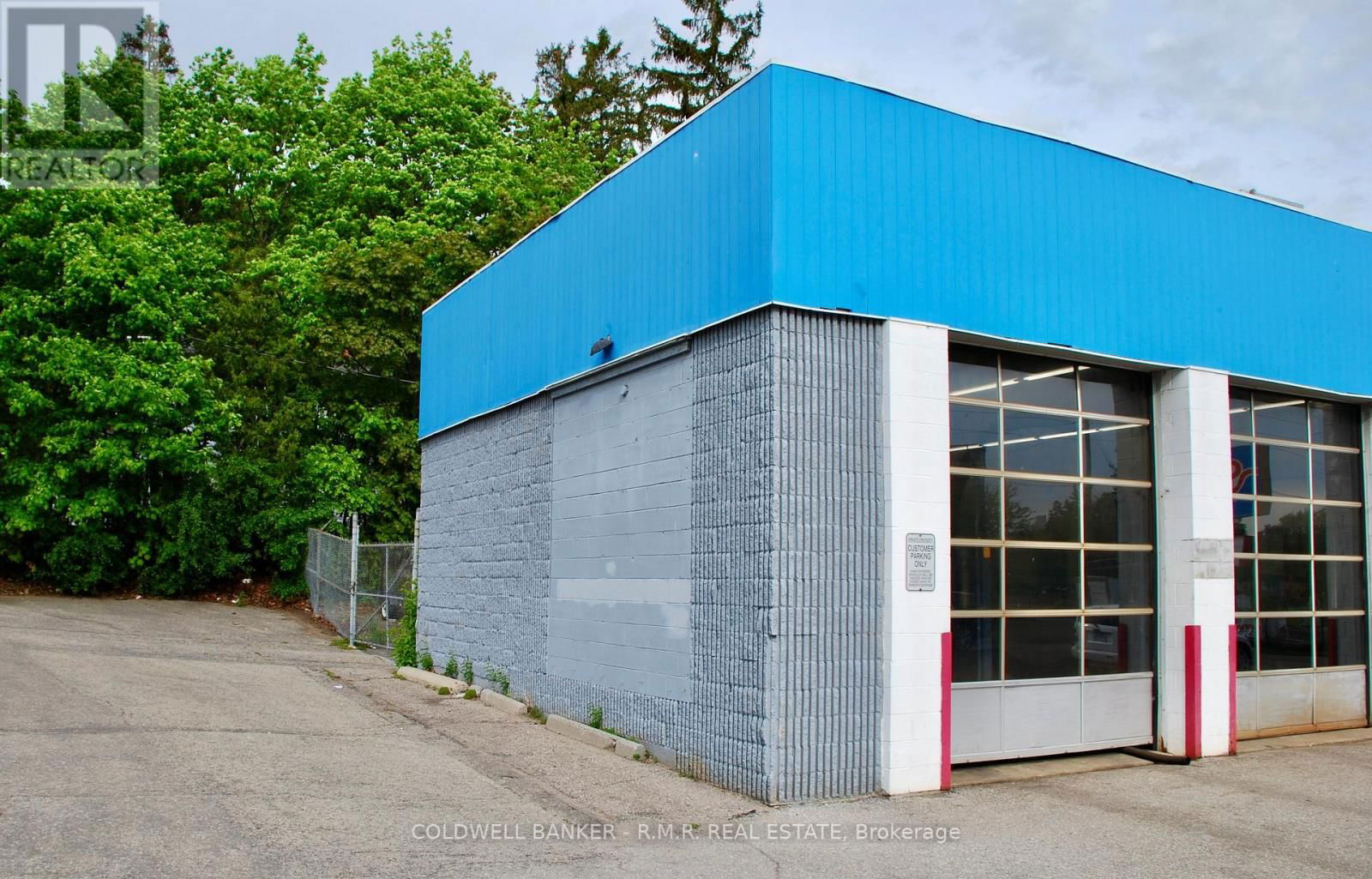 1080 SIMCOE STREET NORTH Image 4