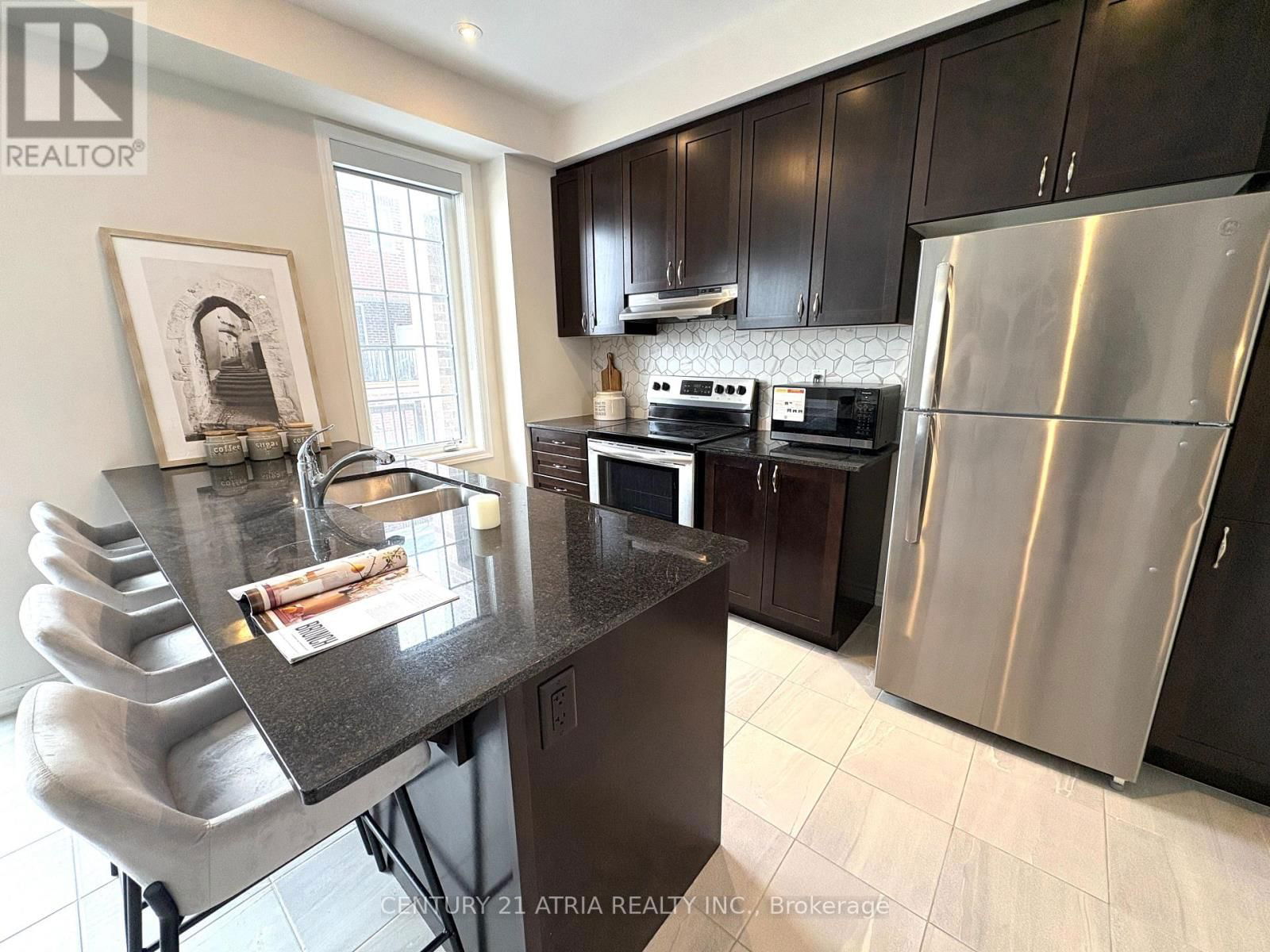 3340 THUNDERBIRD PROMENADE Image 11