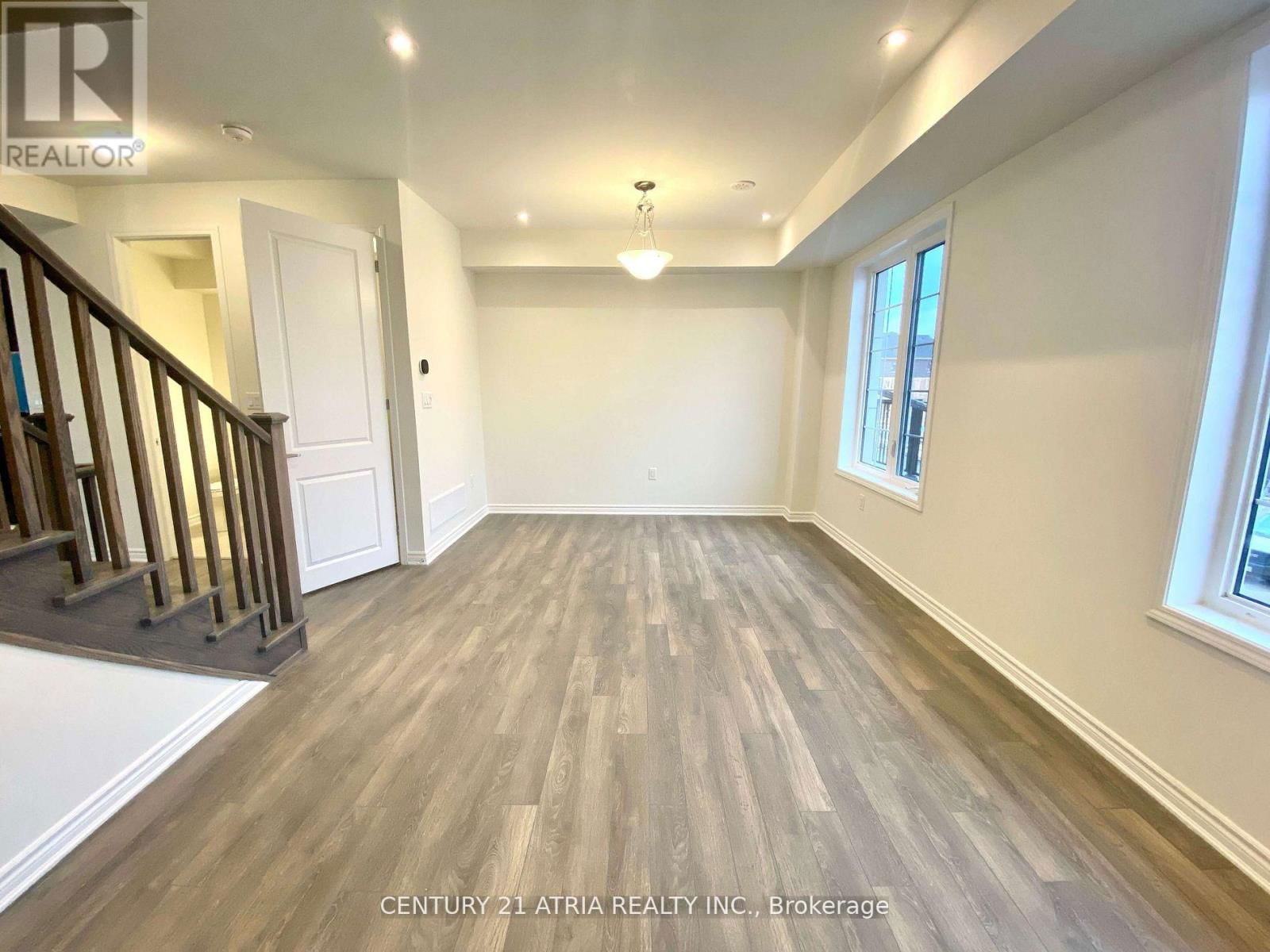 3340 THUNDERBIRD PROMENADE Image 6