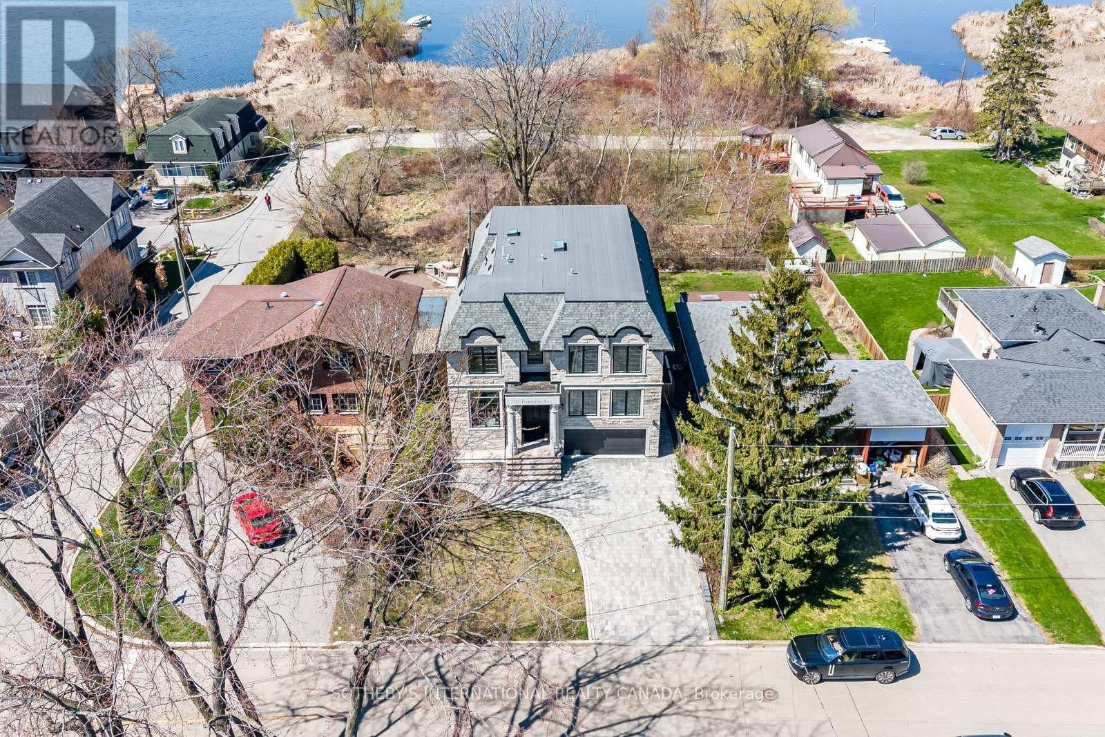 802 FAIRVIEW AVENUE Image 3