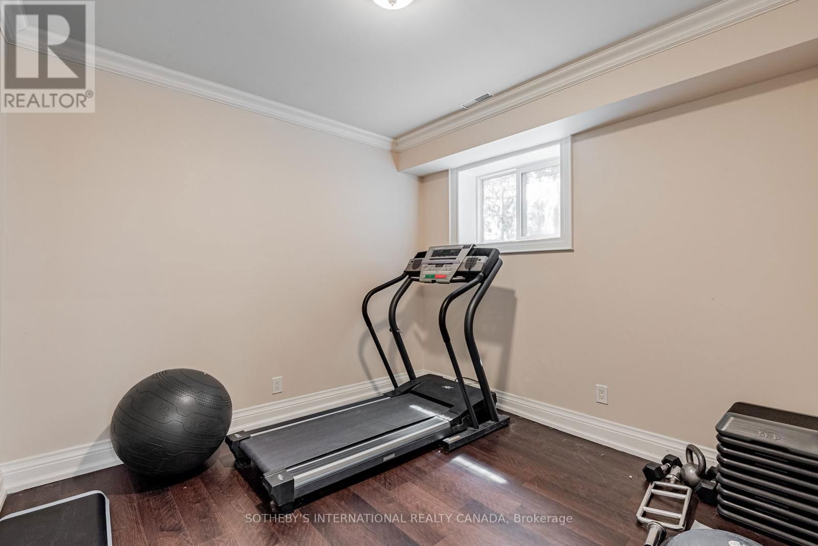 802 FAIRVIEW AVENUE Image 36