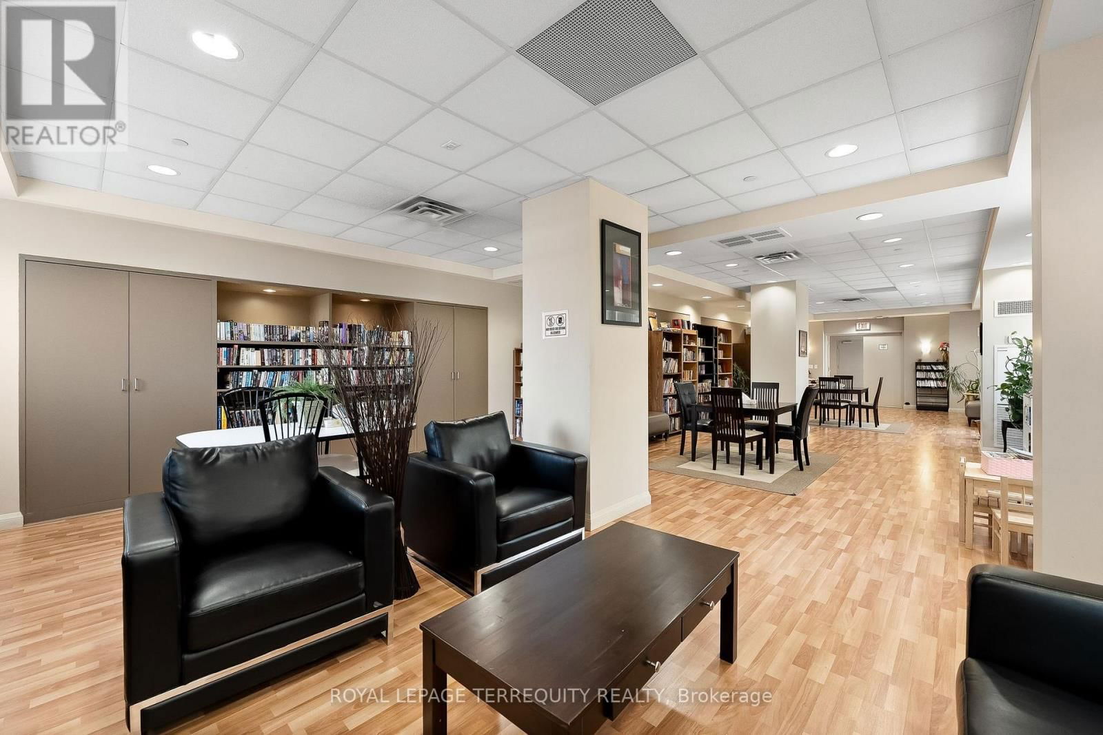 217 - 3650 KINGSTON ROAD Image 33