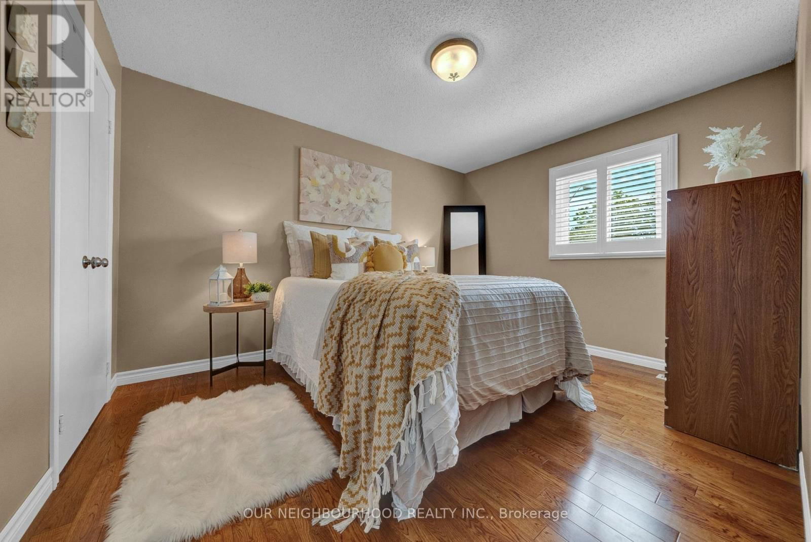 1 SYLVIA COURT Image 18