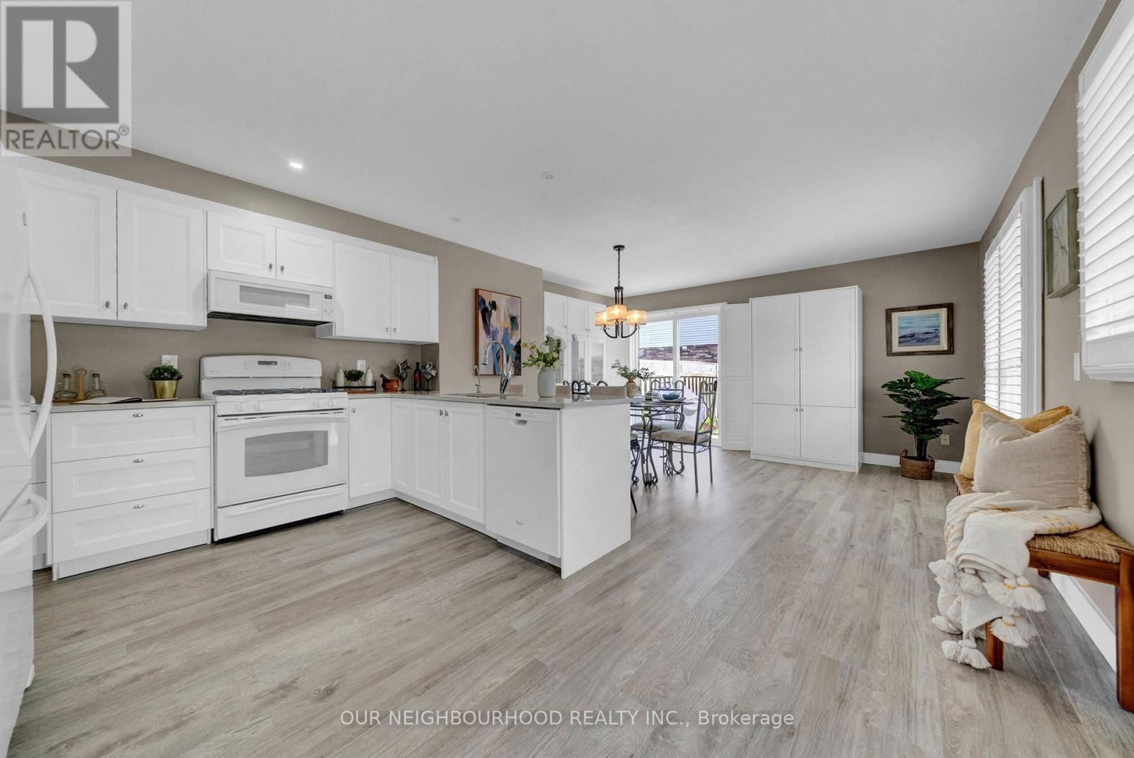 1 SYLVIA COURT Image 7