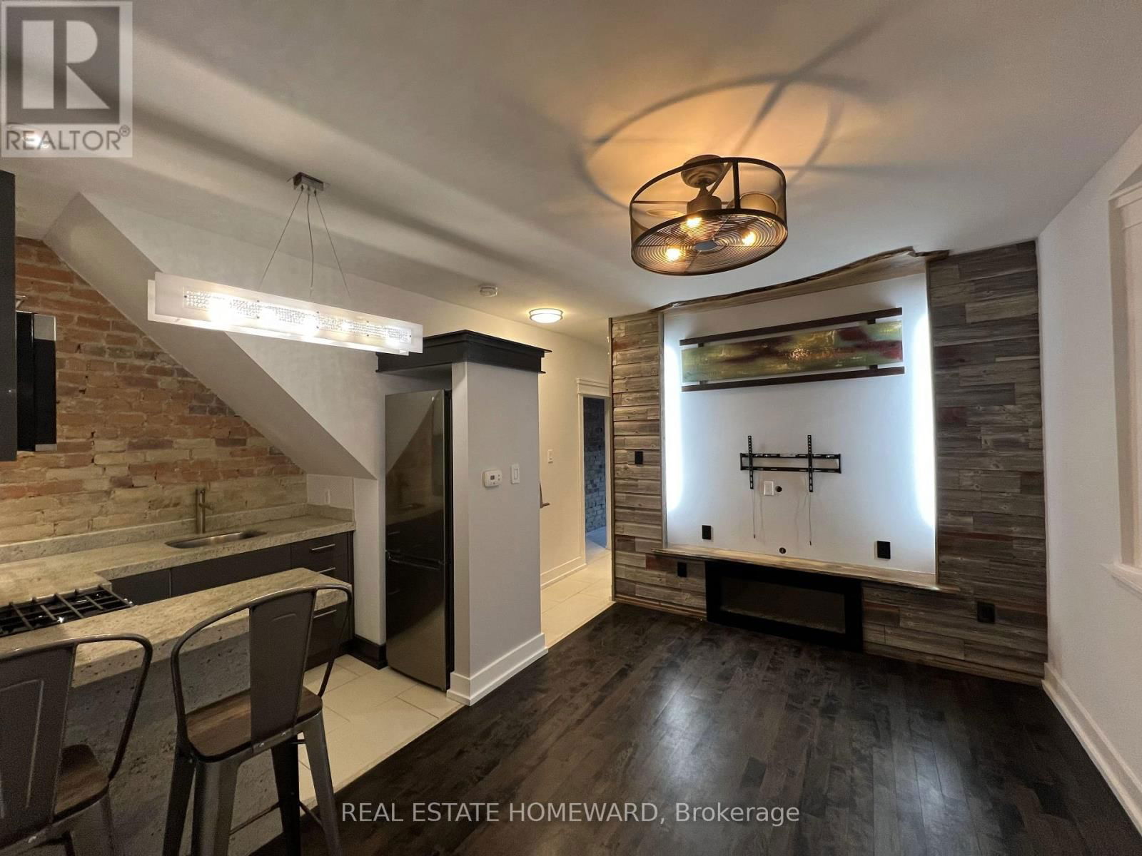 310 WOODBINE AVENUE Image 3