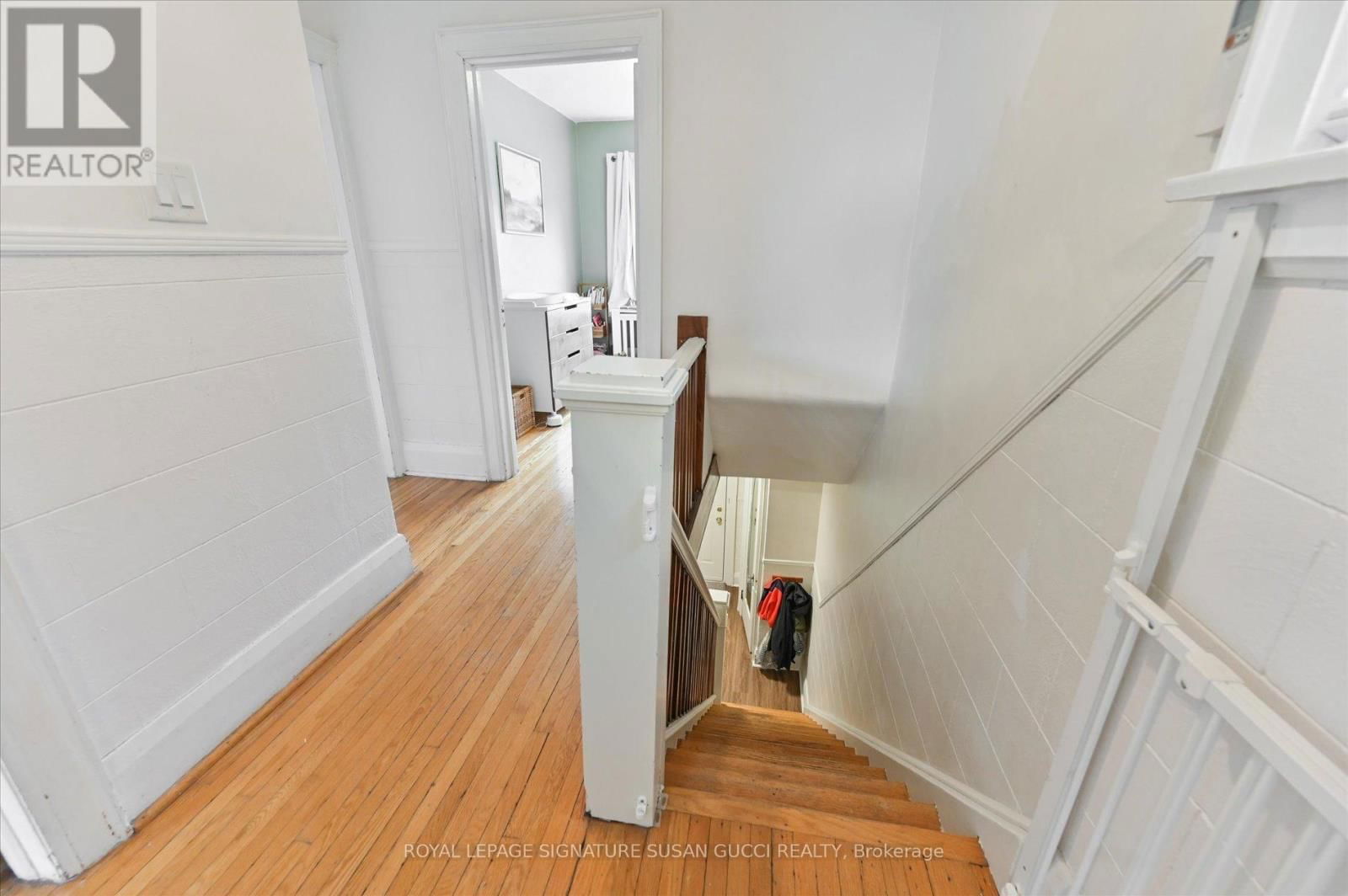 31 LESMOUNT AVENUE Image 13