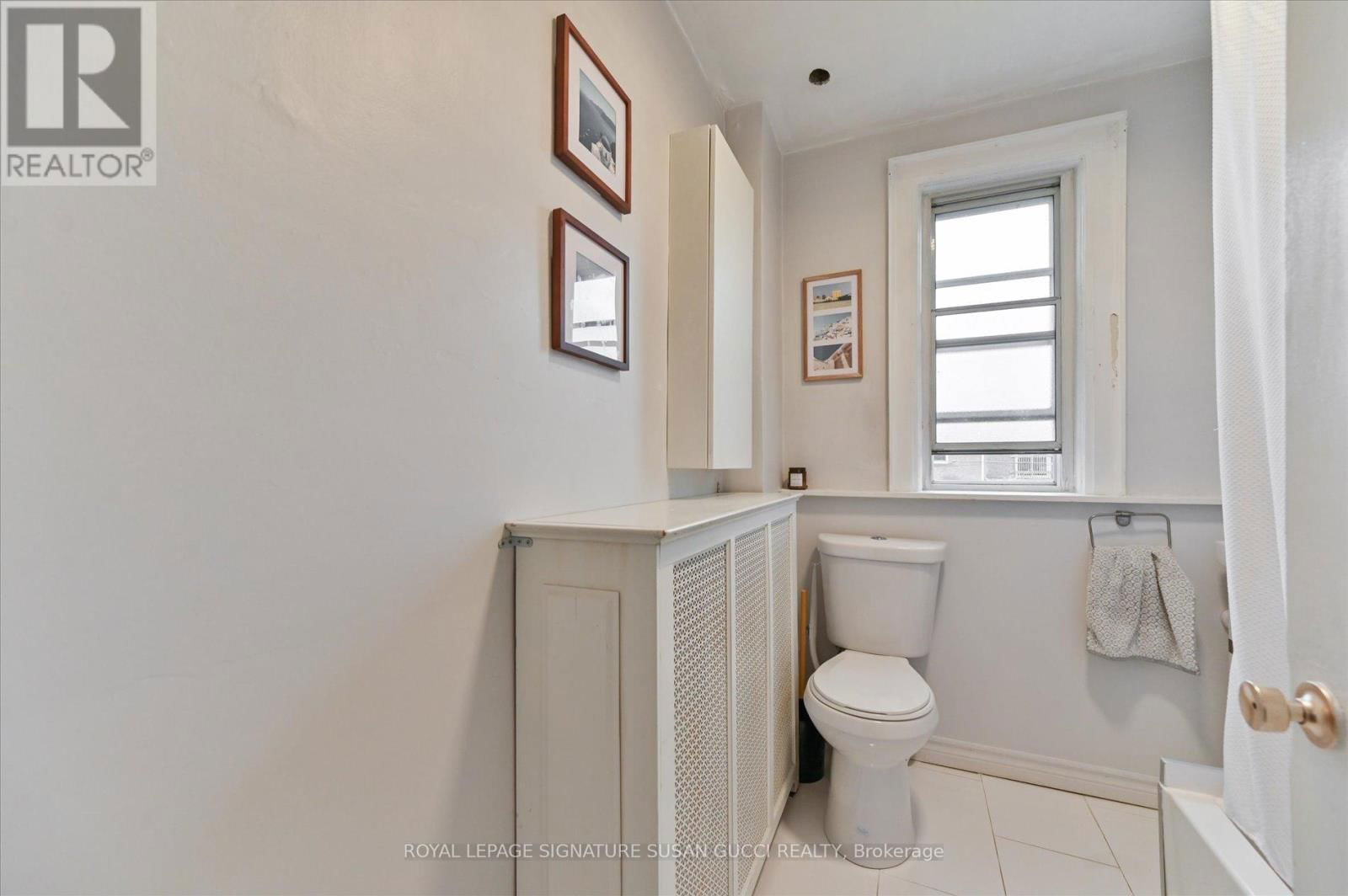 31 LESMOUNT AVENUE Image 20