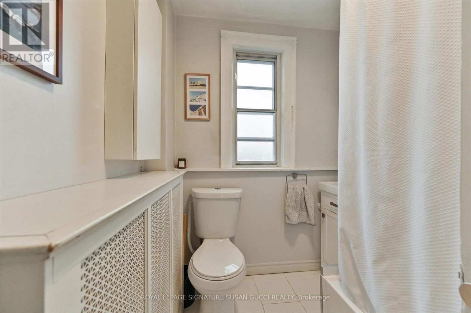 31 LESMOUNT AVENUE Image 21