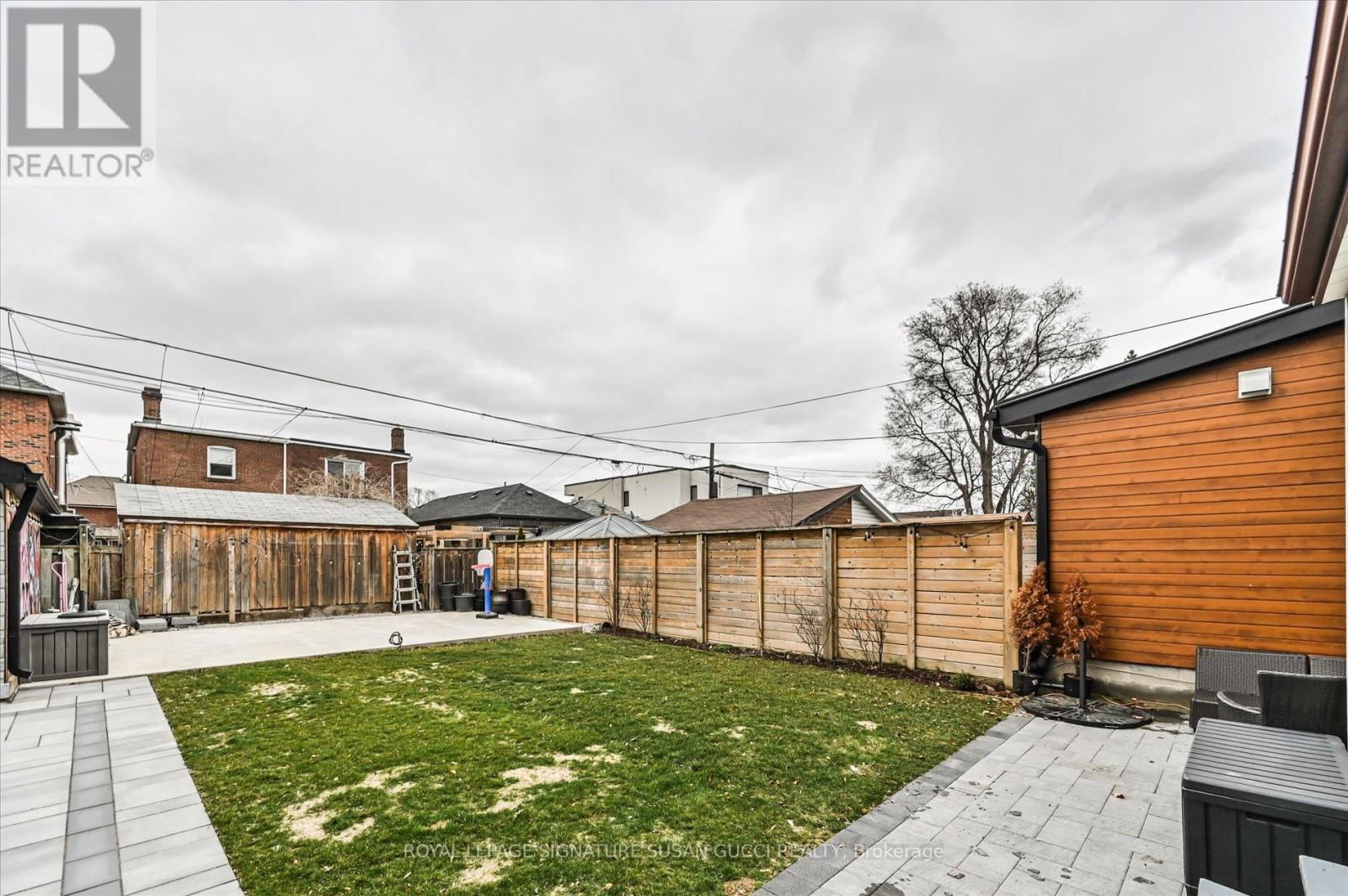 31 LESMOUNT AVENUE Image 23