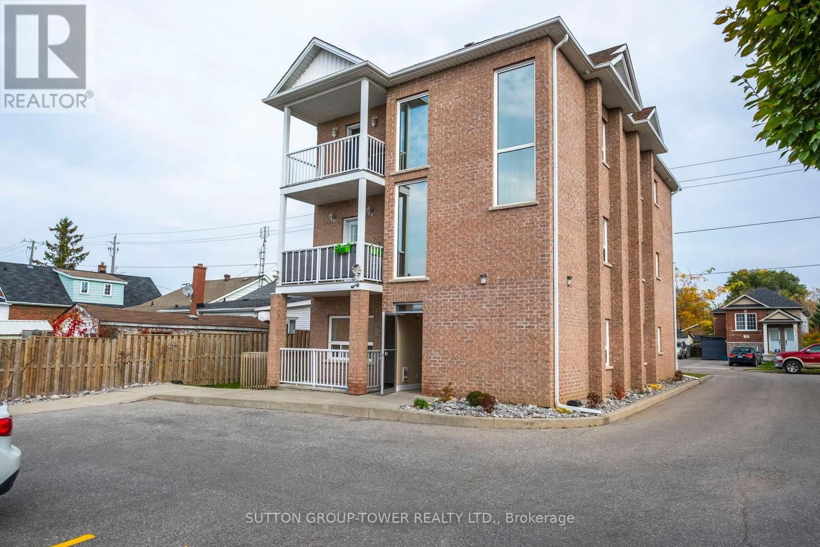1 - 750 ALBERT STREET Image 17