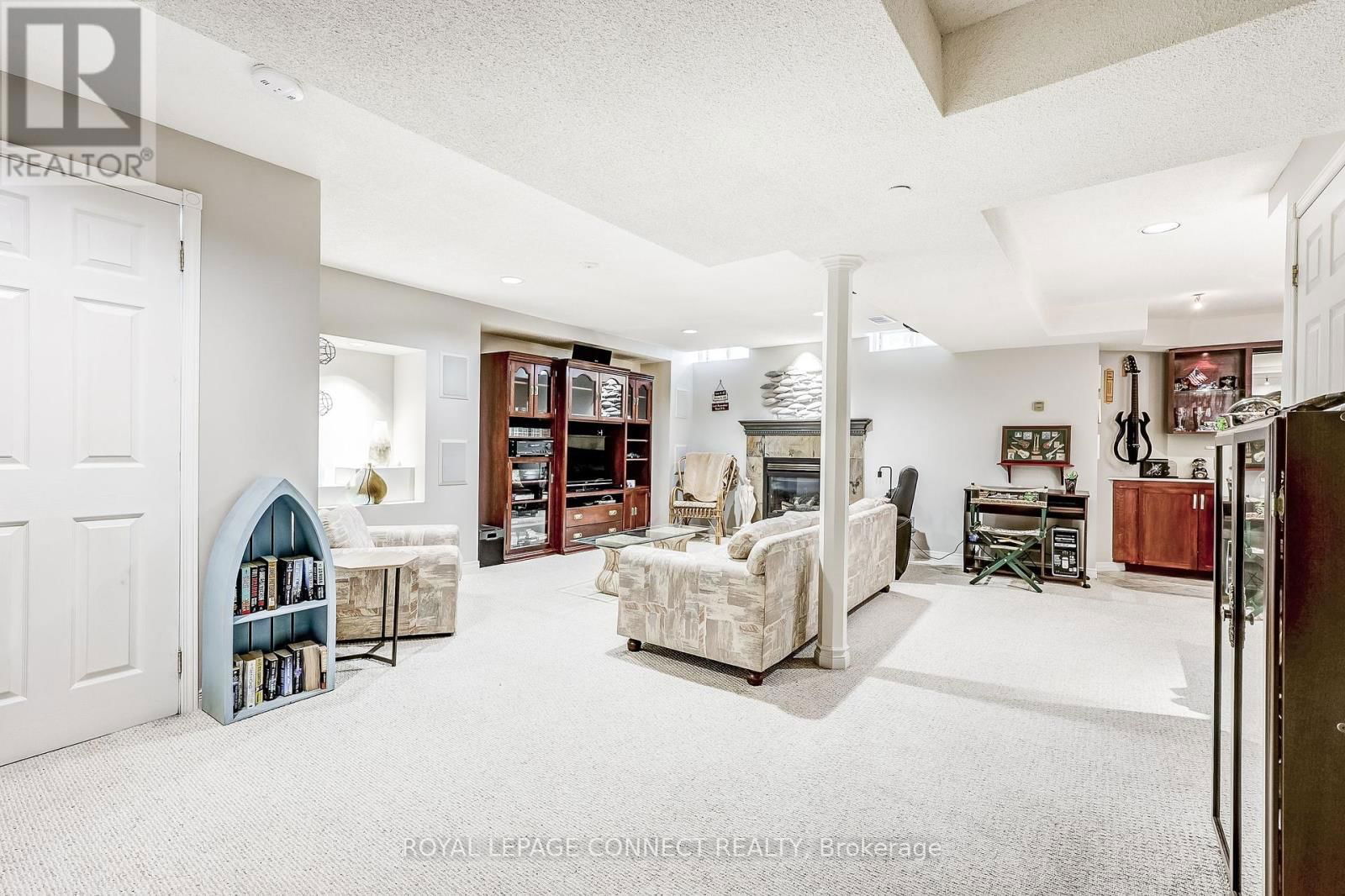 439 WOODSMERE CRESCENT EAST Image 26