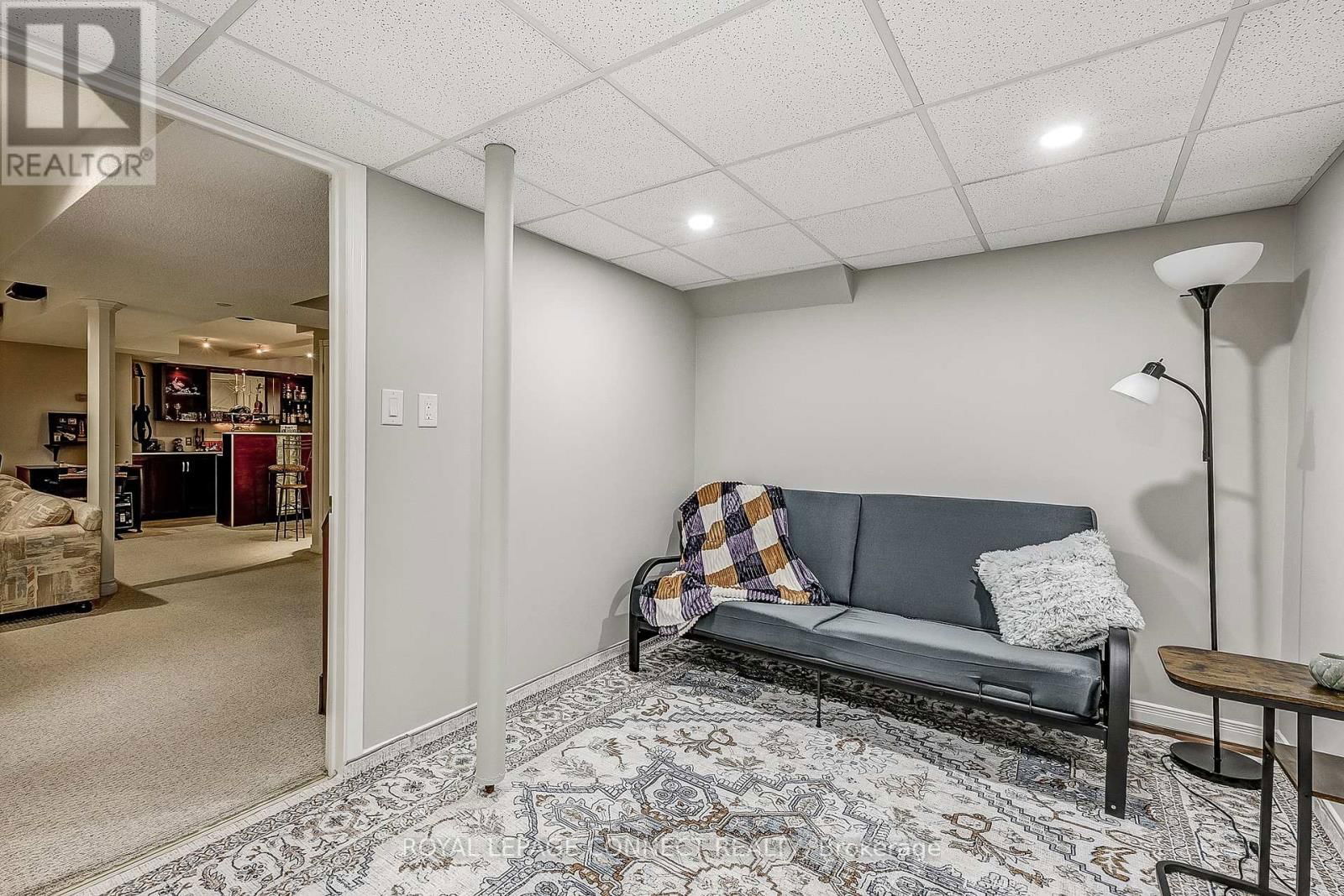 439 WOODSMERE CRESCENT EAST Image 32