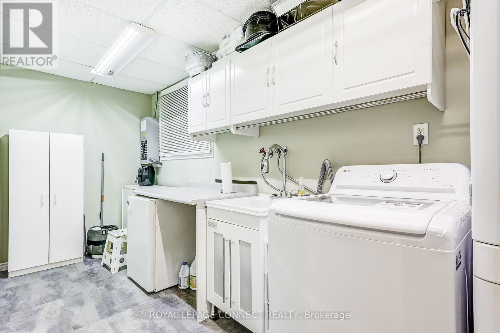 439 WOODSMERE CRESCENT EAST Image 35