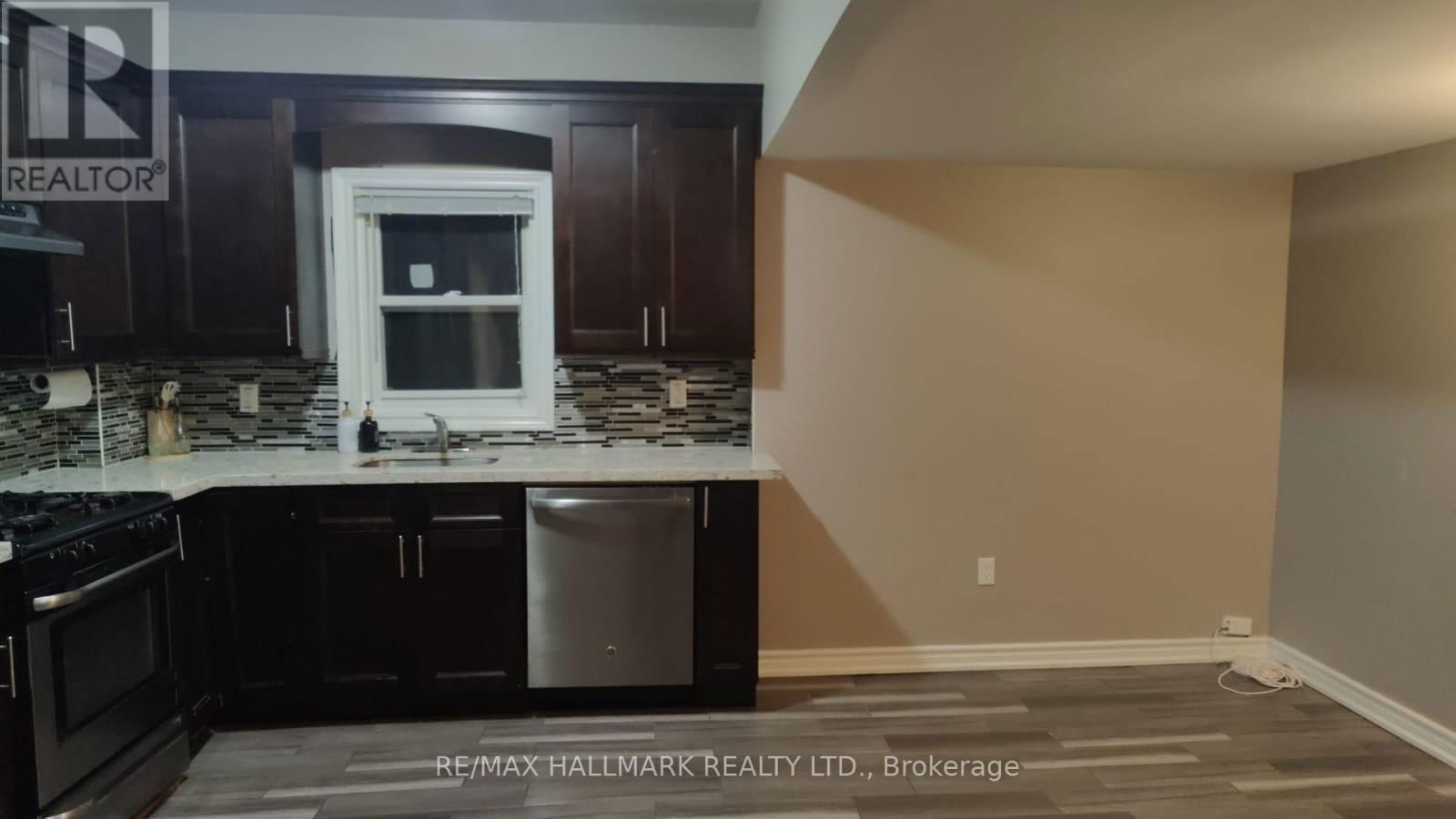 32 BASTEDO AVENUE Image 2